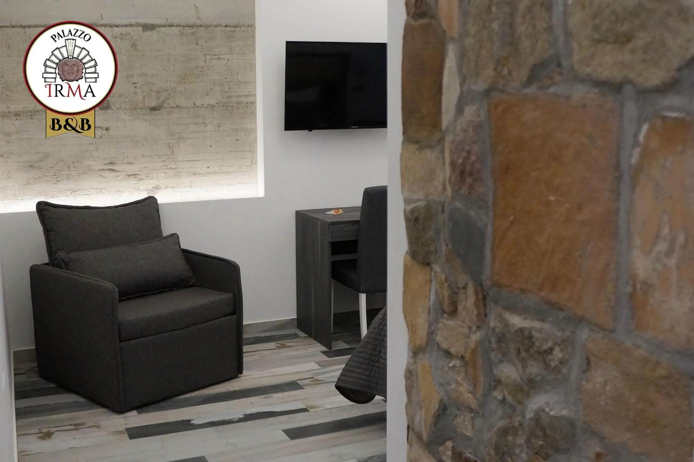 Bed in Palazzo IrMa - Hotel - B&B Luxury