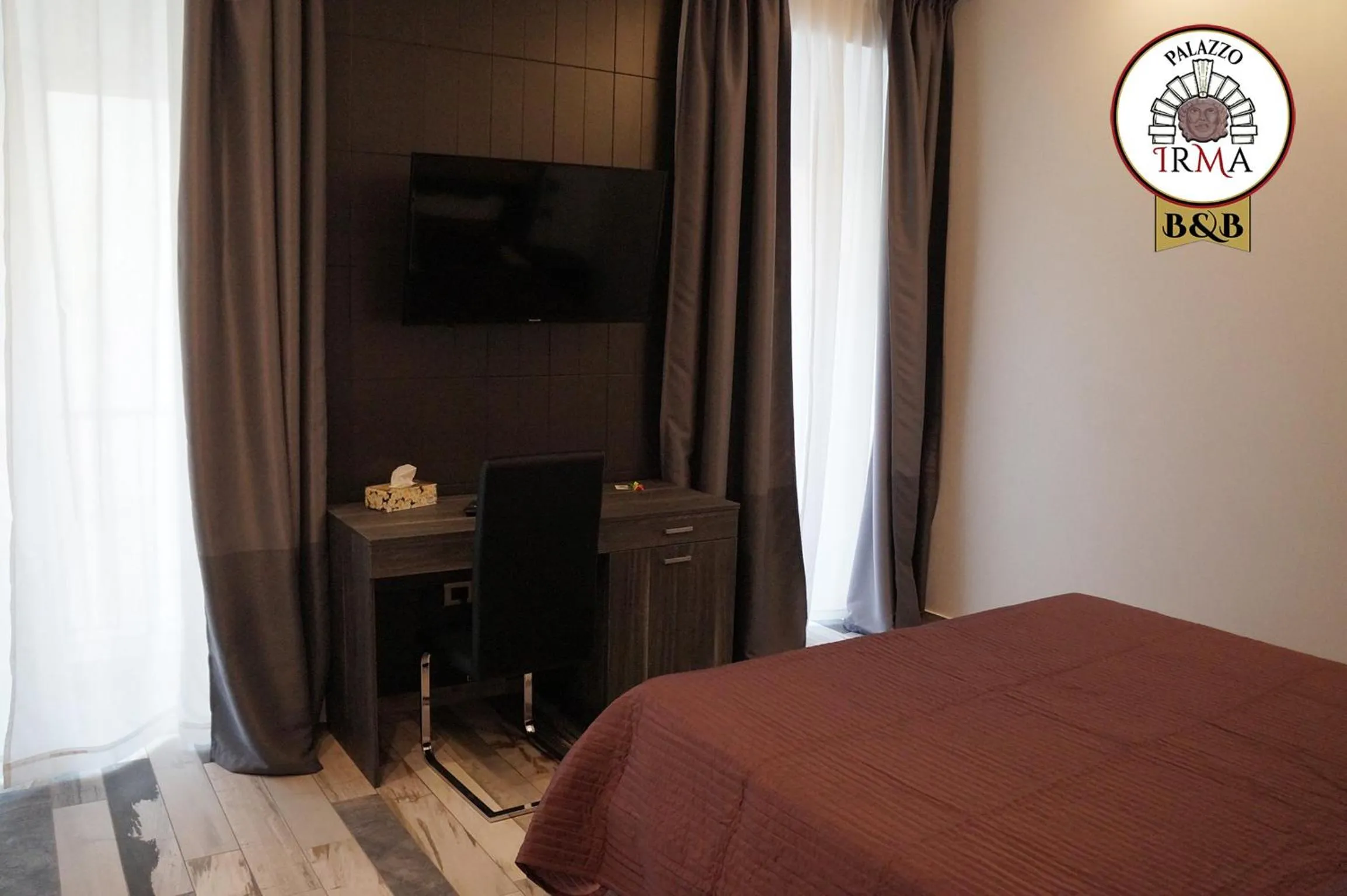 TV and multimedia, Bed in Palazzo IrMa - Hotel - B&B Luxury