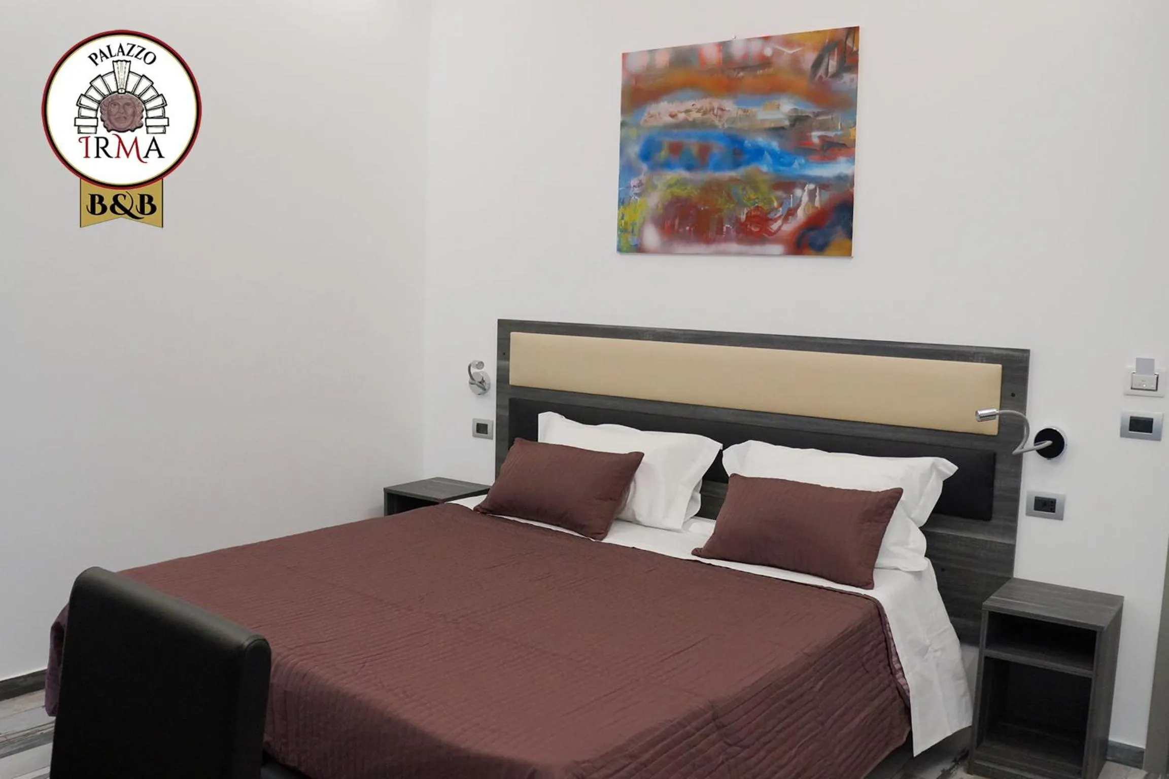 Photo of the whole room, Bed in Palazzo IrMa - Hotel - B&B Luxury