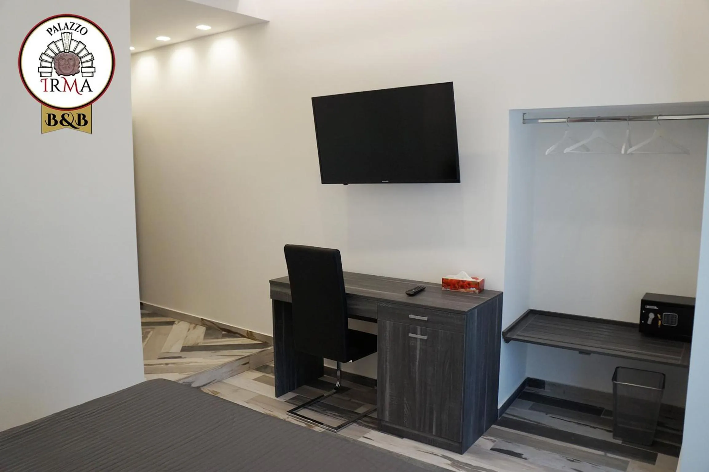 TV and multimedia in Palazzo IrMa - Hotel - B&B Luxury