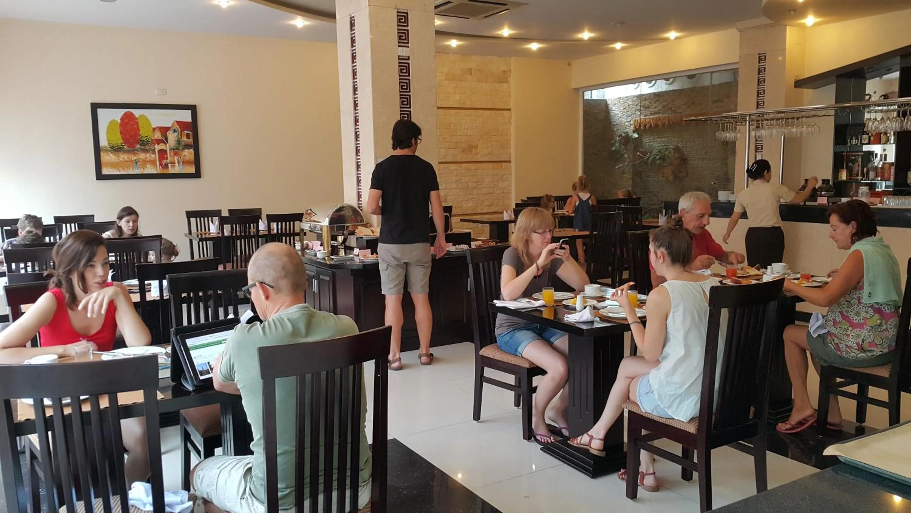 Restaurant/places to eat in Than Thien - Friendly Hotel