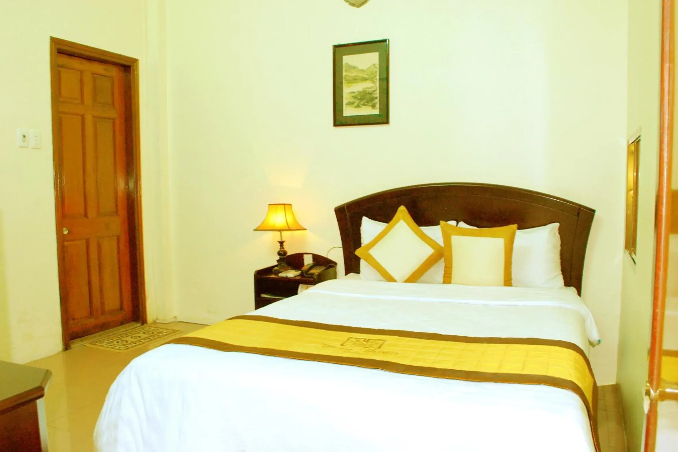 Superior Double Room - single occupancy in Than Thien - Friendly Hotel Superior Double Room - single occupancy in Than Thien - Friendly Hotel