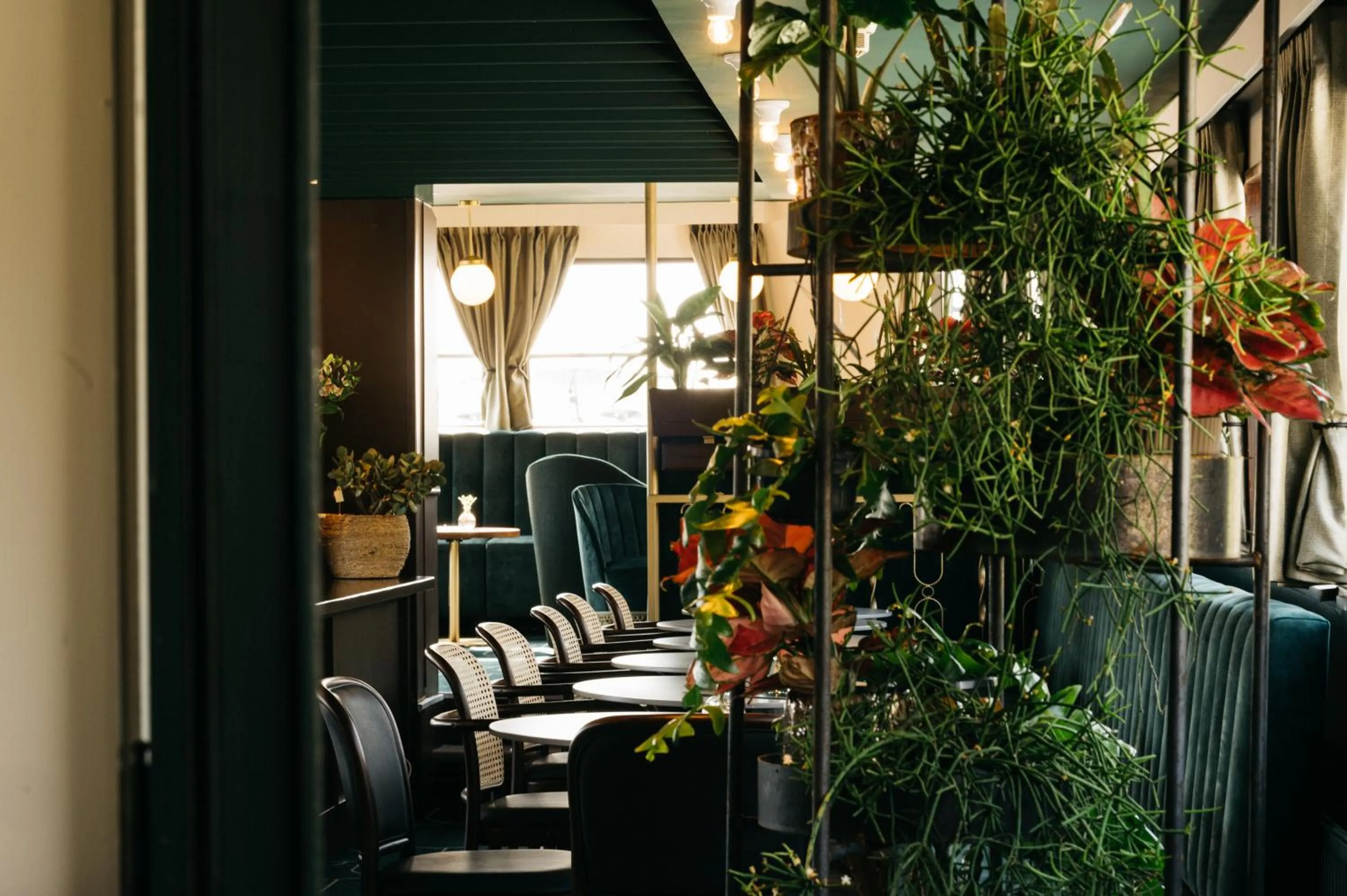 Restaurant/places to eat in Botel Maastricht