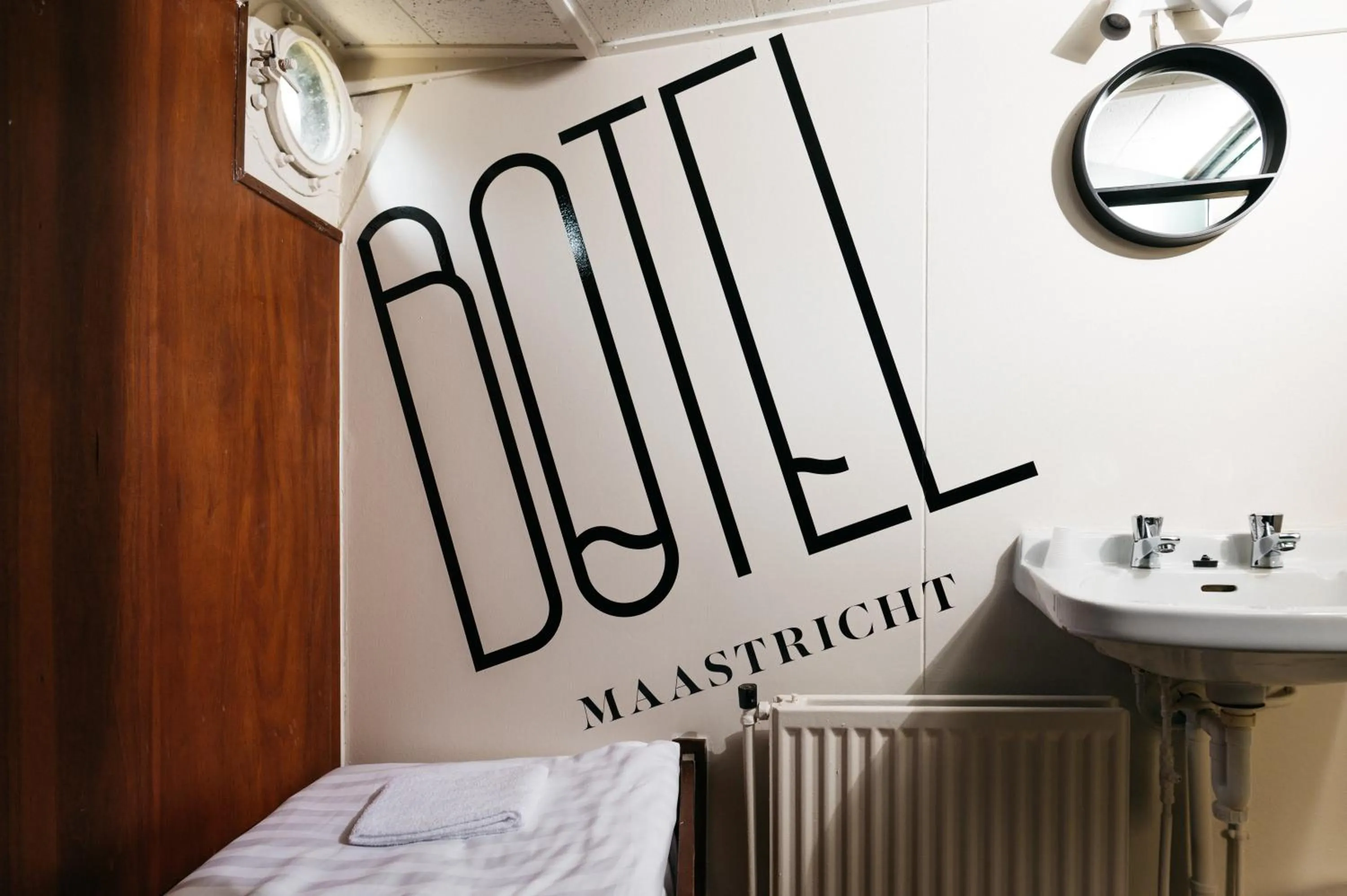 Bed in Botel Maastricht