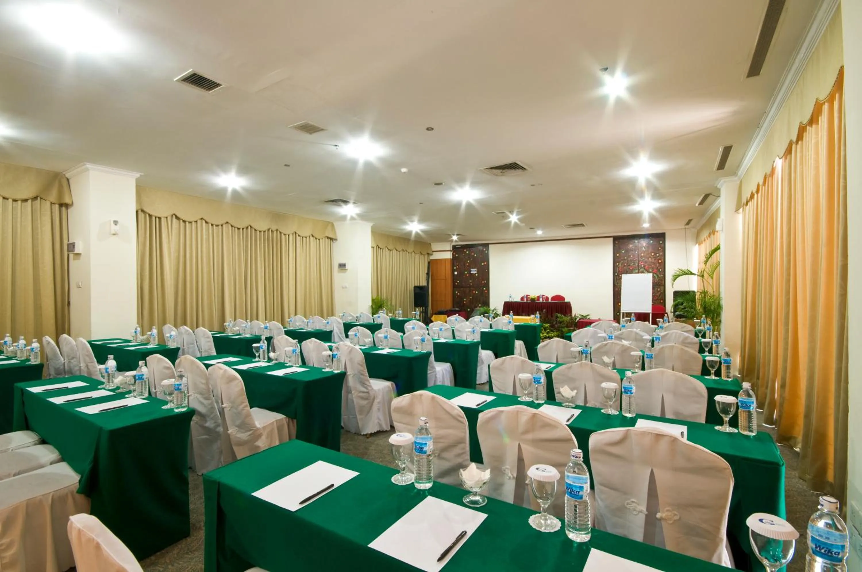 Banquet/Function facilities in Golden View Hotel
