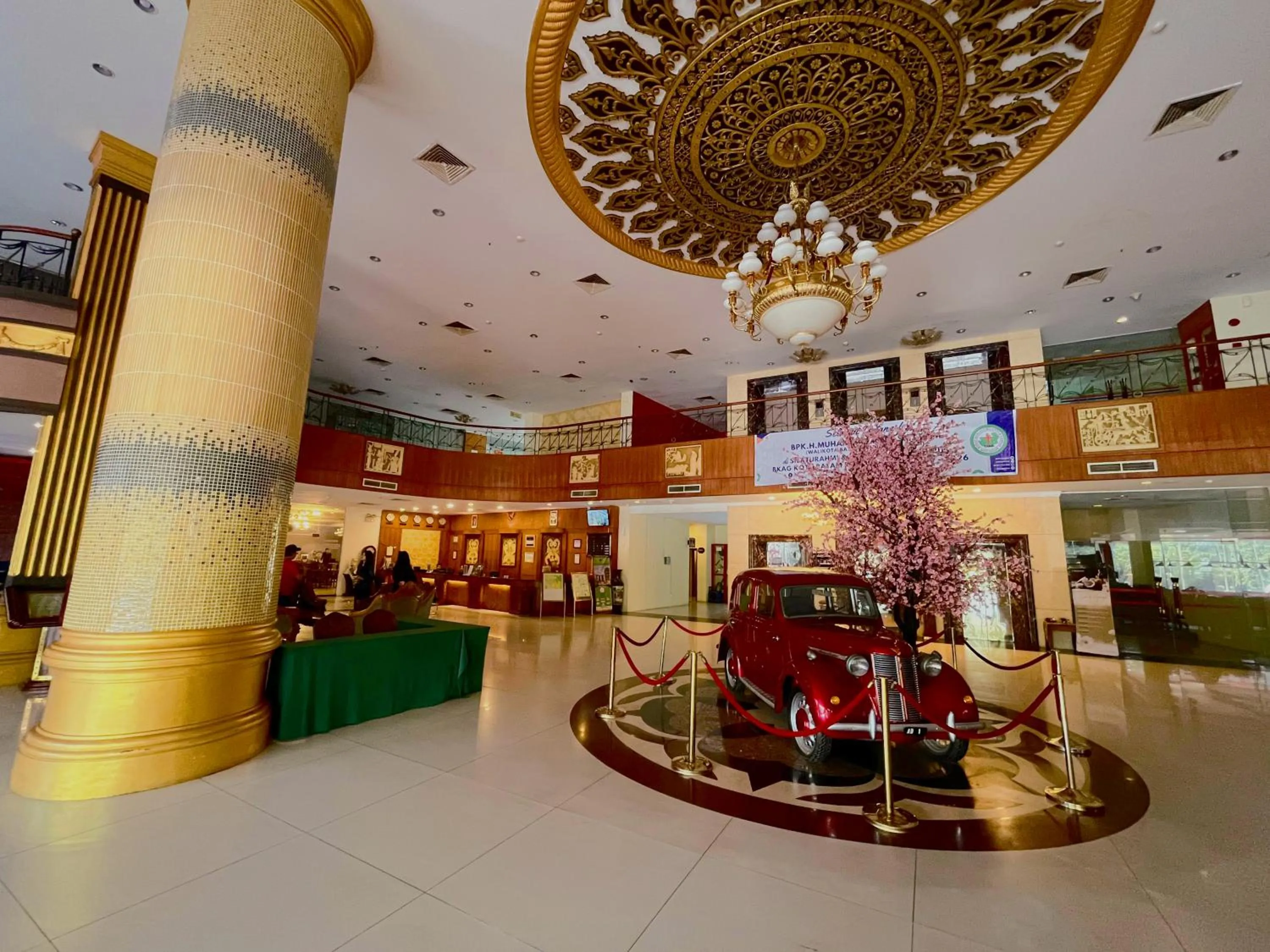 Lobby or reception in Golden View Hotel