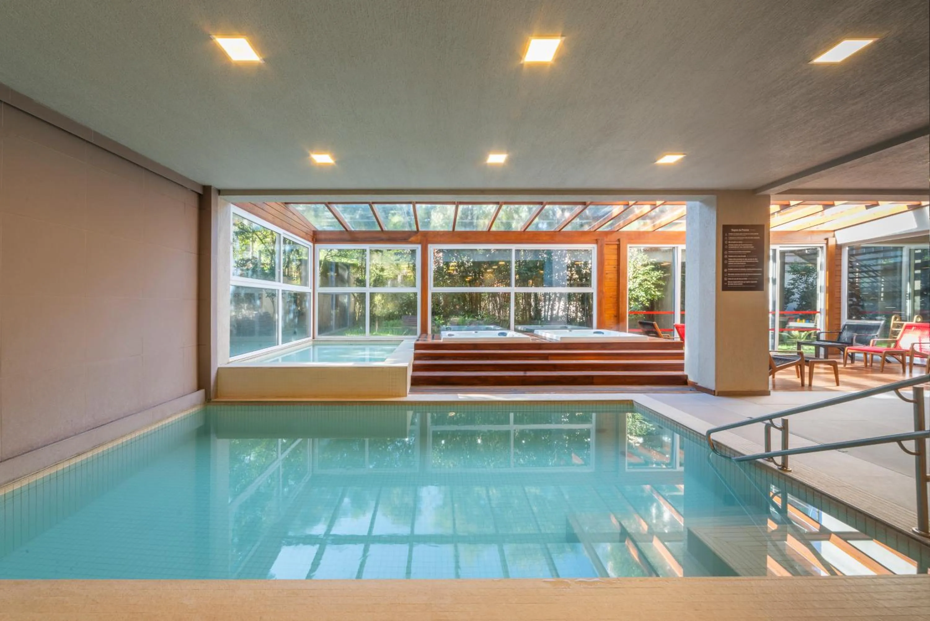 Swimming pool in Hotel Laghetto Stilo Borges Oficial