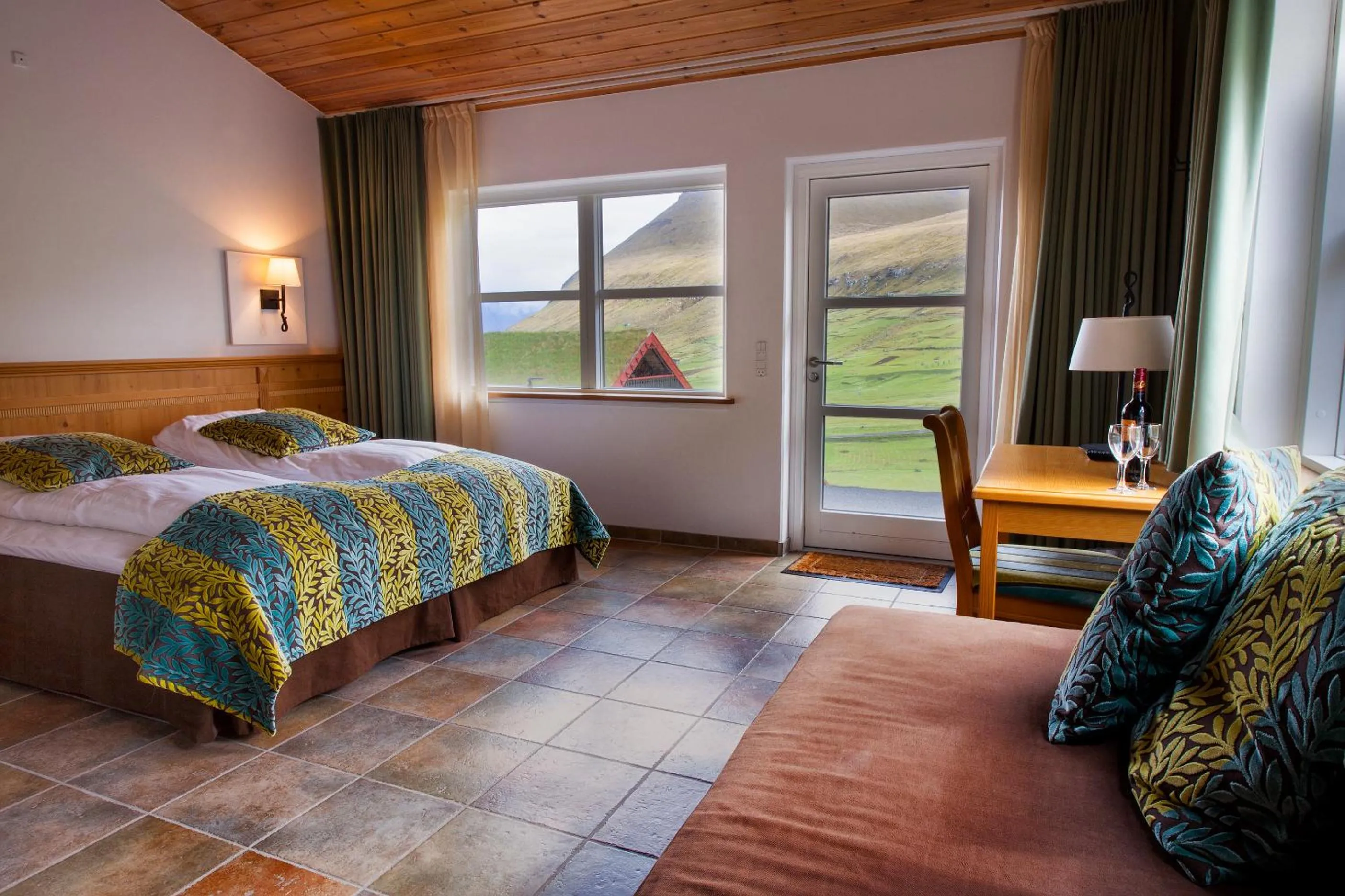 Day, Bed in Gjaargardur Guesthouse Gjogv