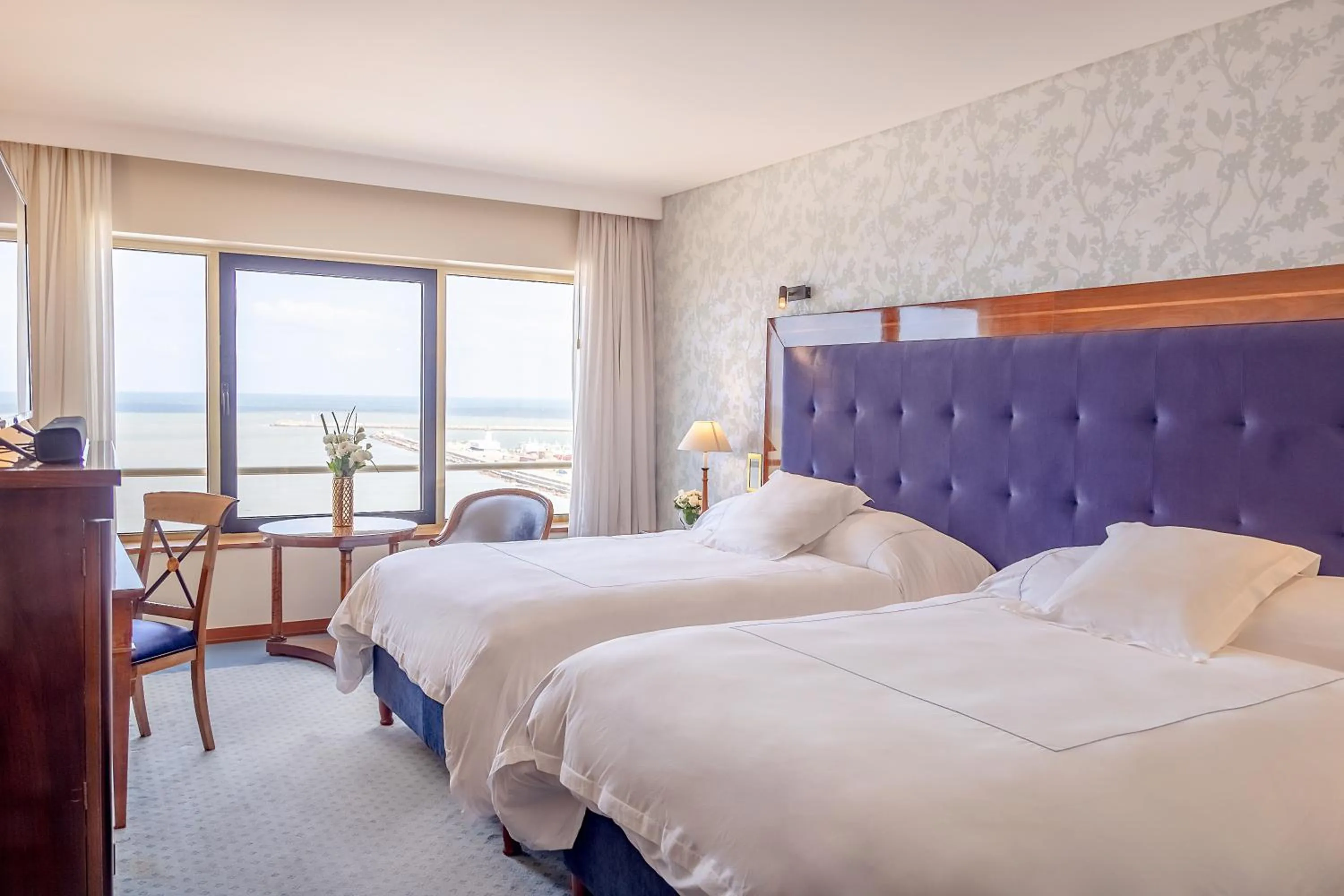 Sea view, Bed in Hotel Costa Galana