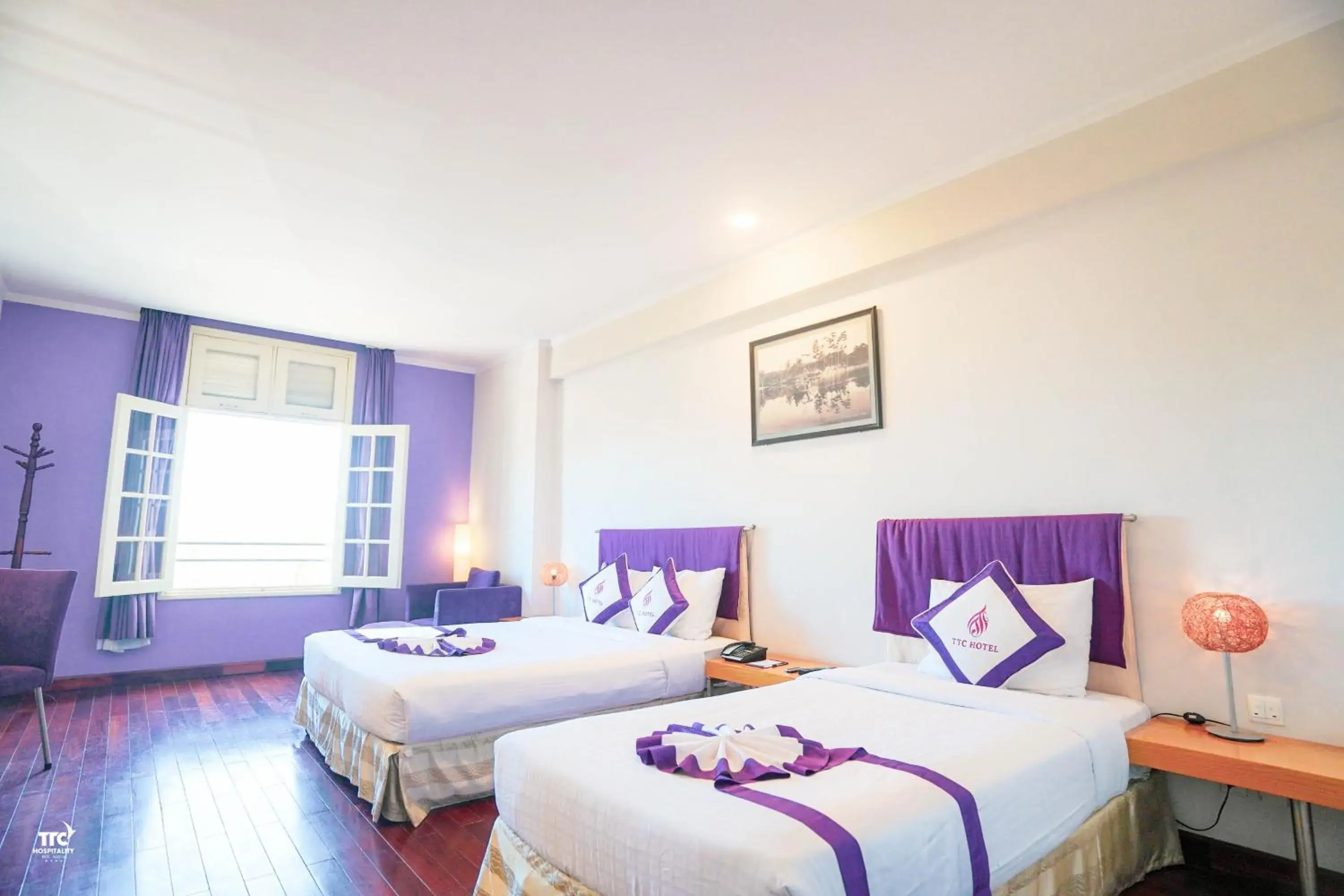 Twin Room with Lake View in TTC Hotel - Ngoc Lan Twin Room with Lake View in TTC Hotel - Ngoc Lan