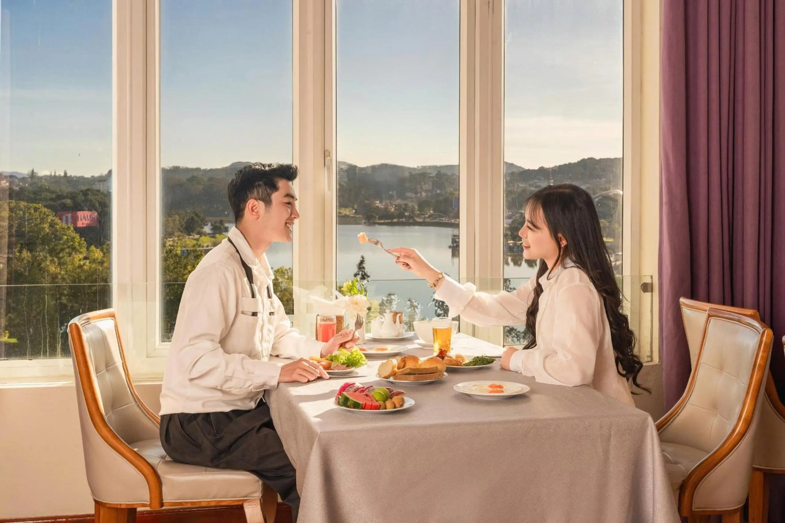 Restaurant/places to eat in TTC Hotel - Ngoc Lan