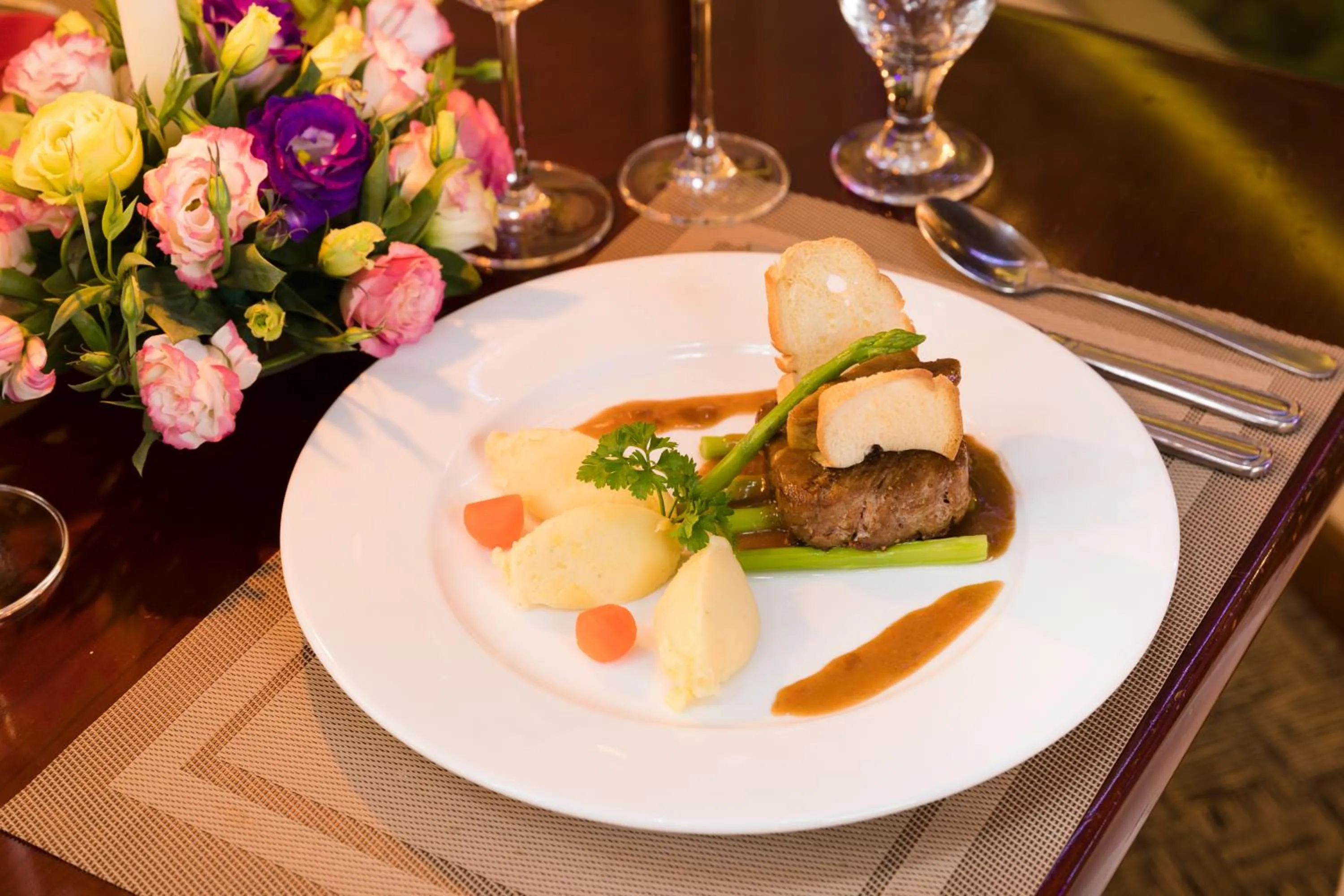 Food in TTC Hotel - Ngoc Lan