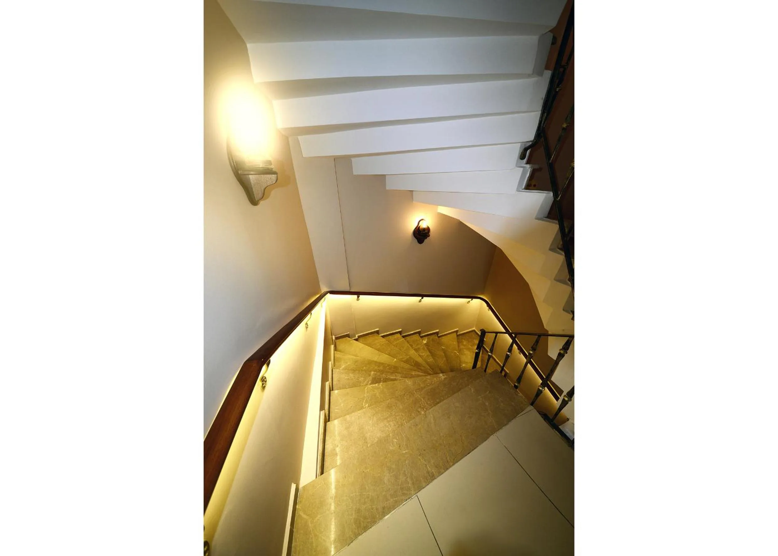 Decorative detail, Bed in Hotel Grand Umit