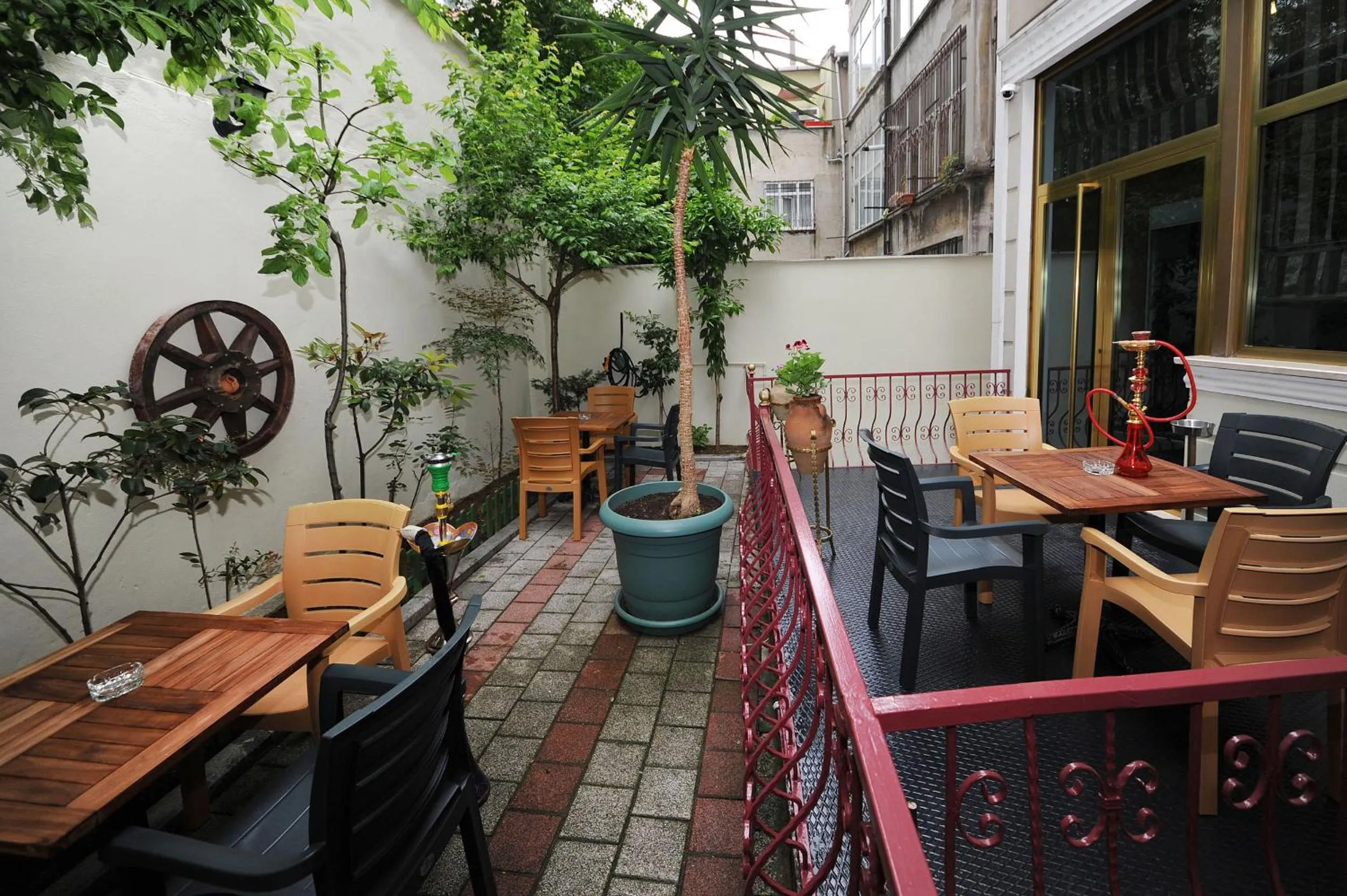 Garden in Hotel Grand Umit