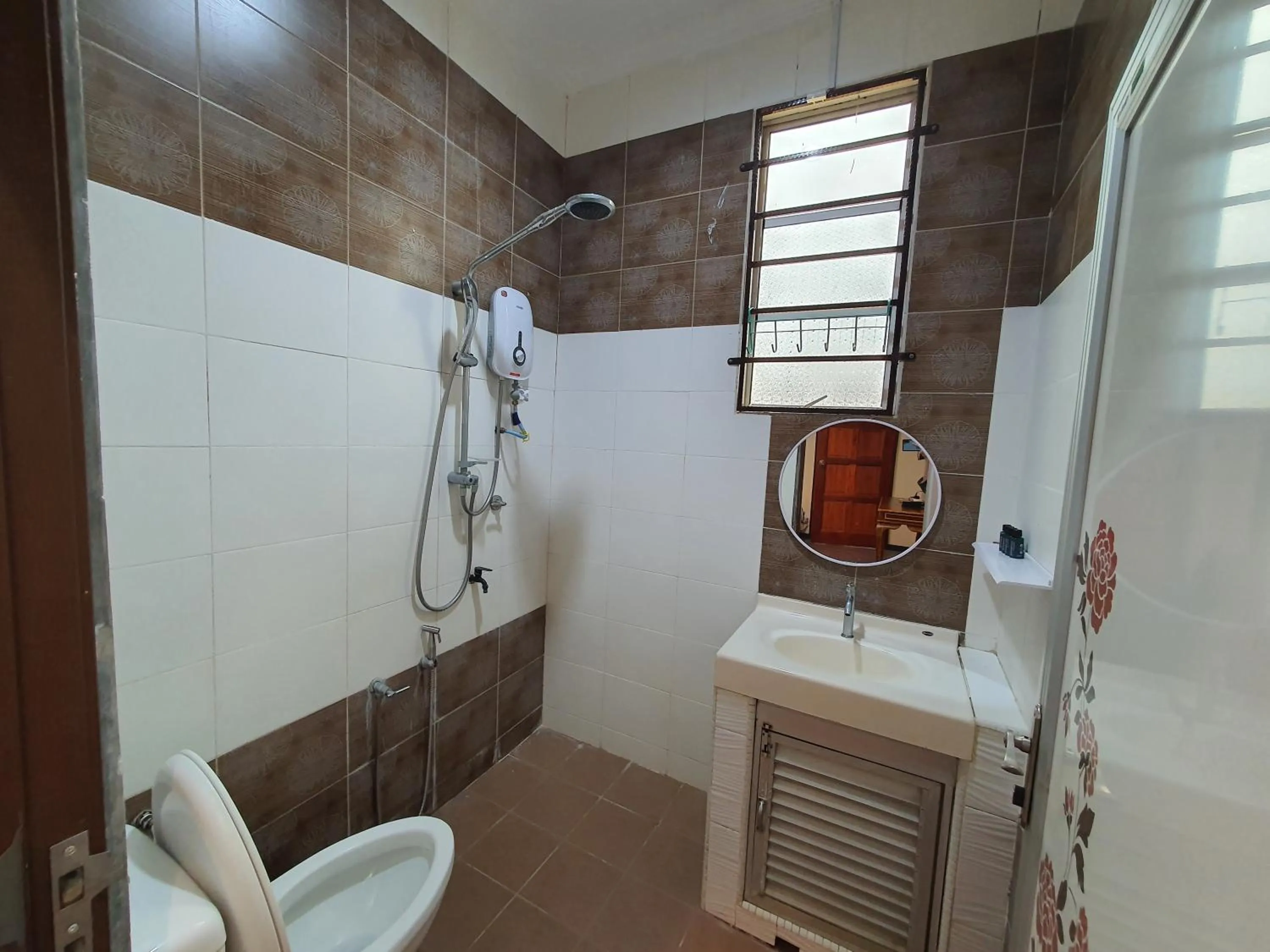 Shower in Villa Temila