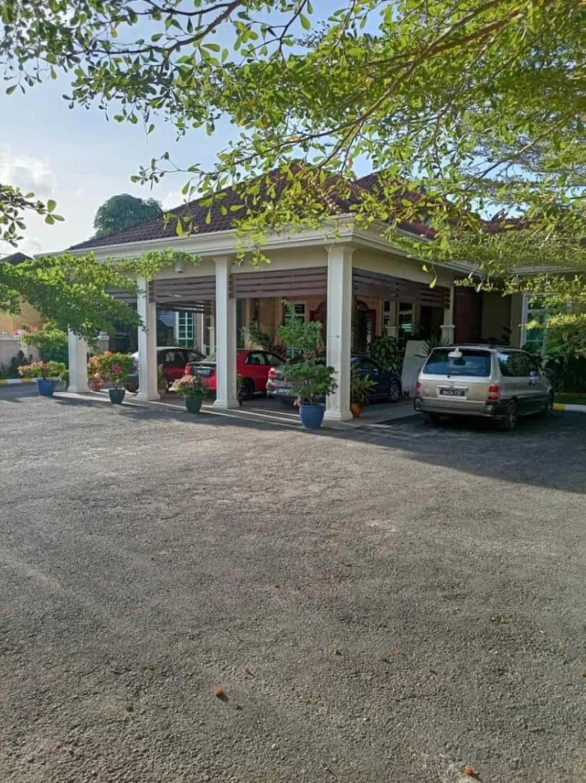 Property building in Villa Temila