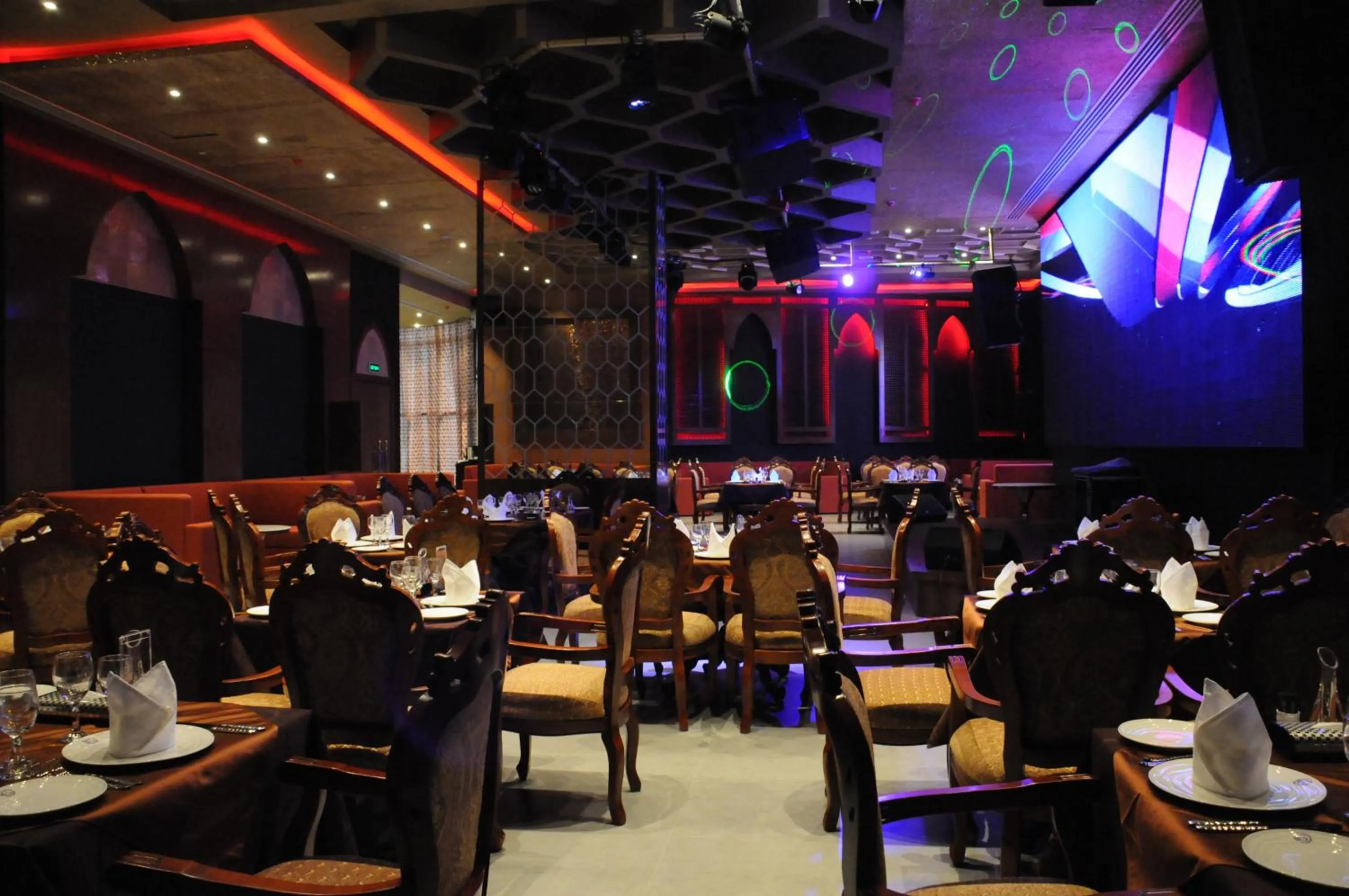 Nightclub / DJ in Frsan Palace Hotel