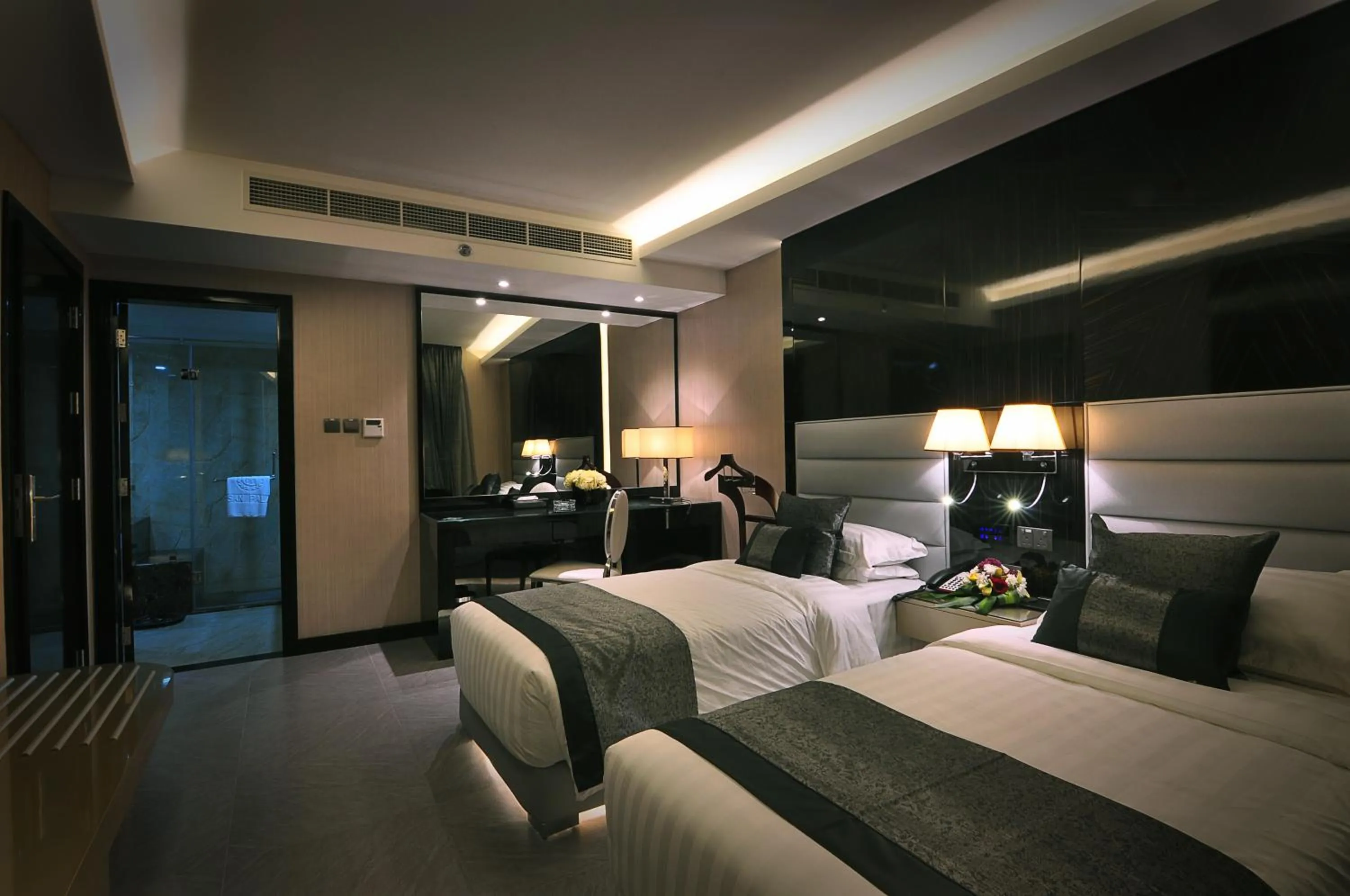 Bedroom, Bed in Frsan Palace Hotel