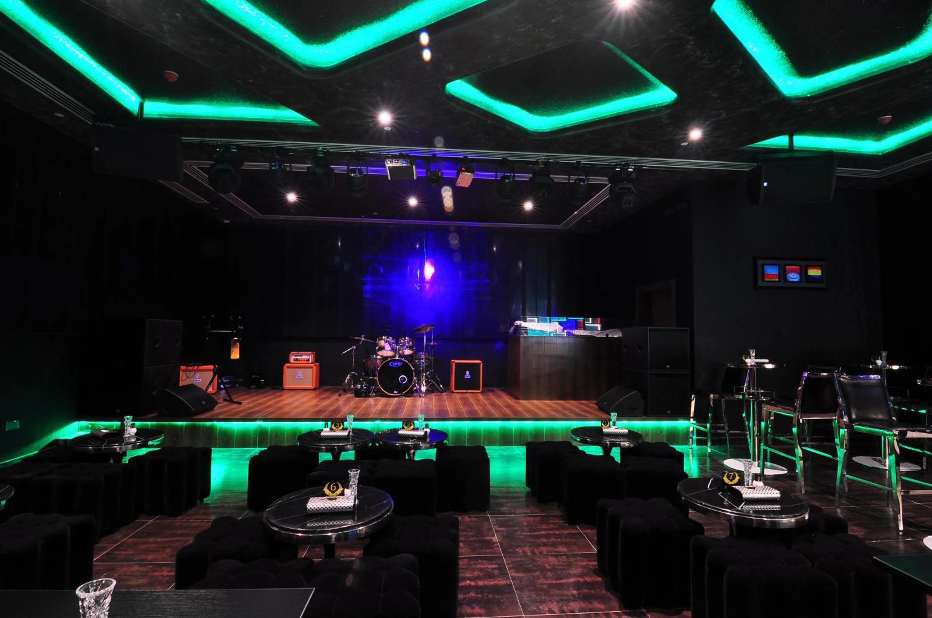 Nightclub / DJ in Frsan Palace Hotel