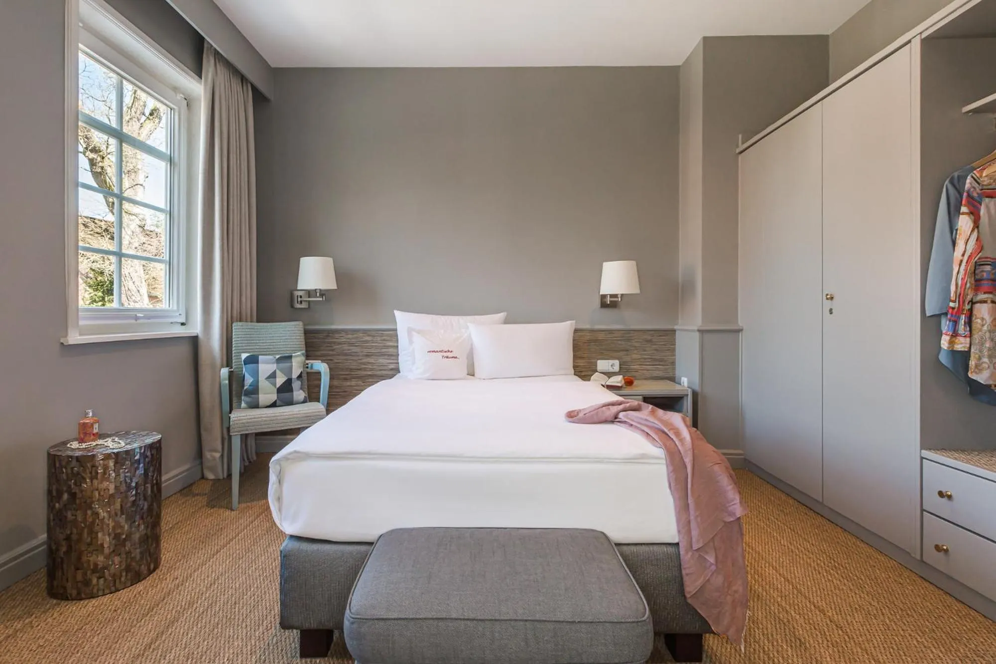 Bedroom, Bed in Niemeyers Romantik Posthotel