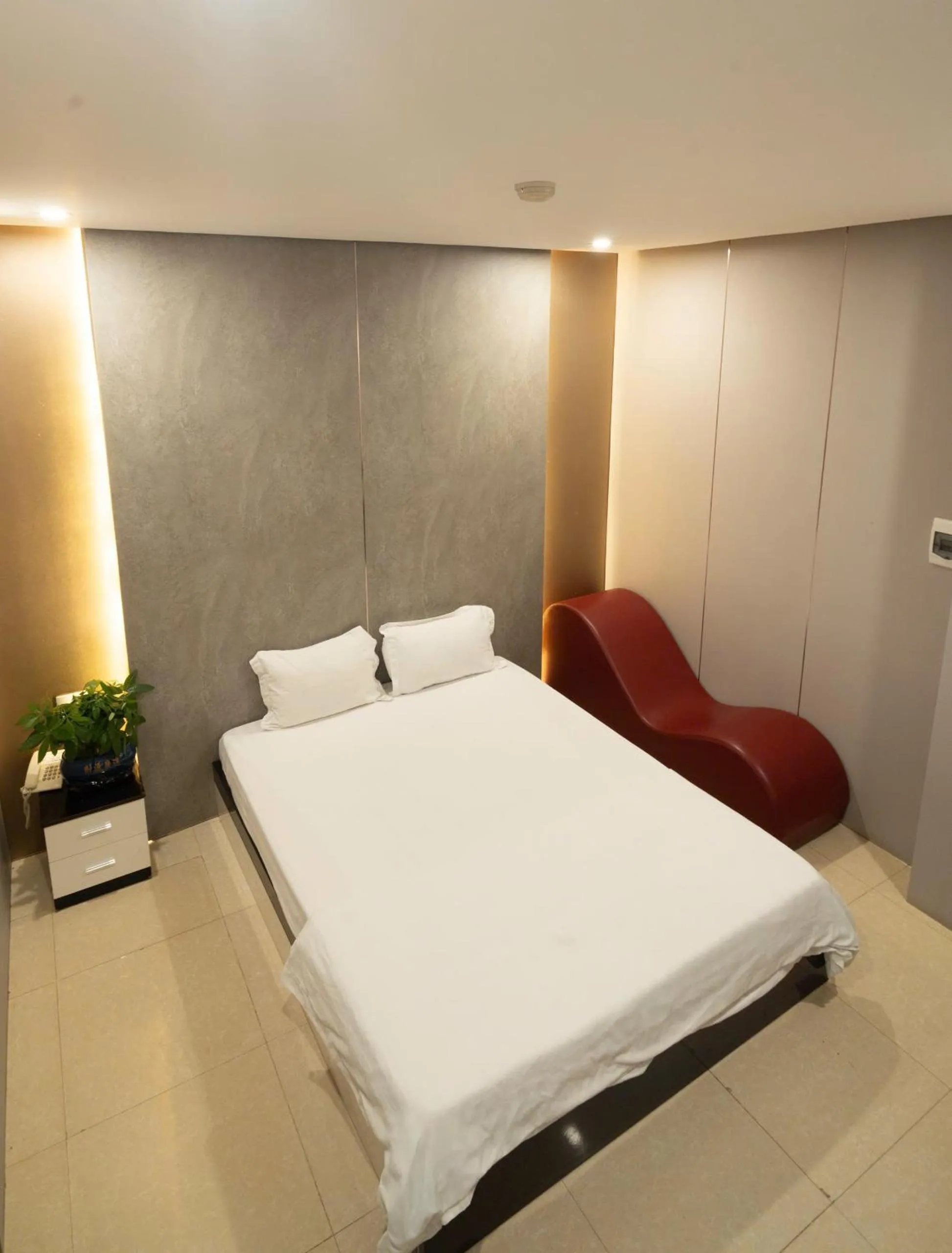 Bed in Ngoc Se Hotel