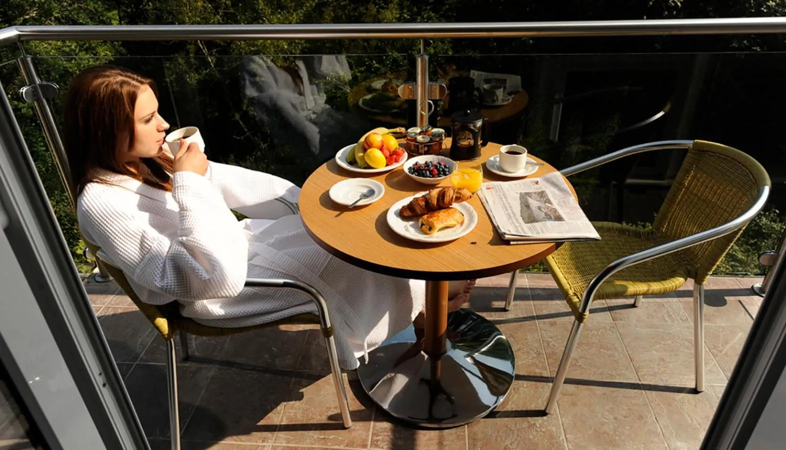Balcony/Terrace in Craigmhor Lodge & Courtyard