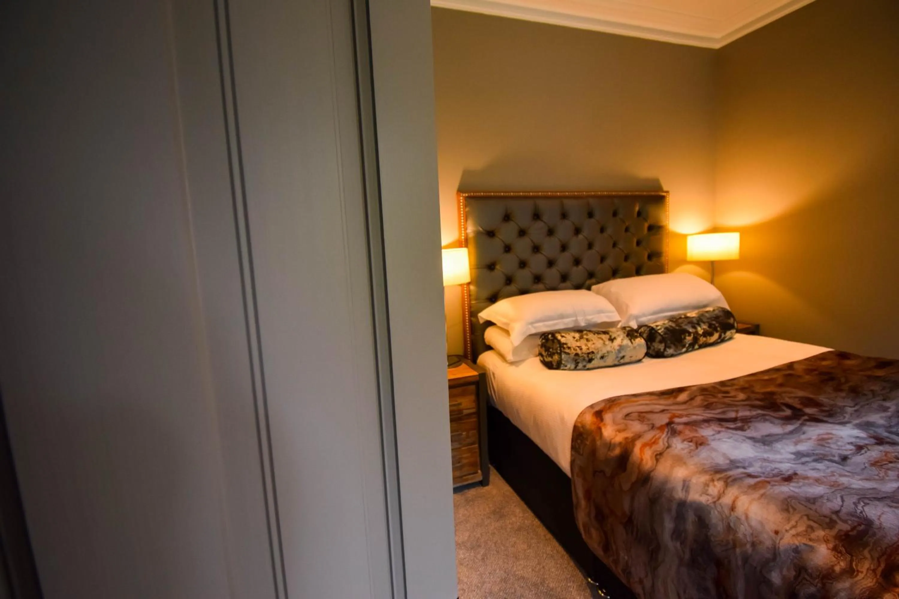 Bed in Craigmhor Lodge & Courtyard