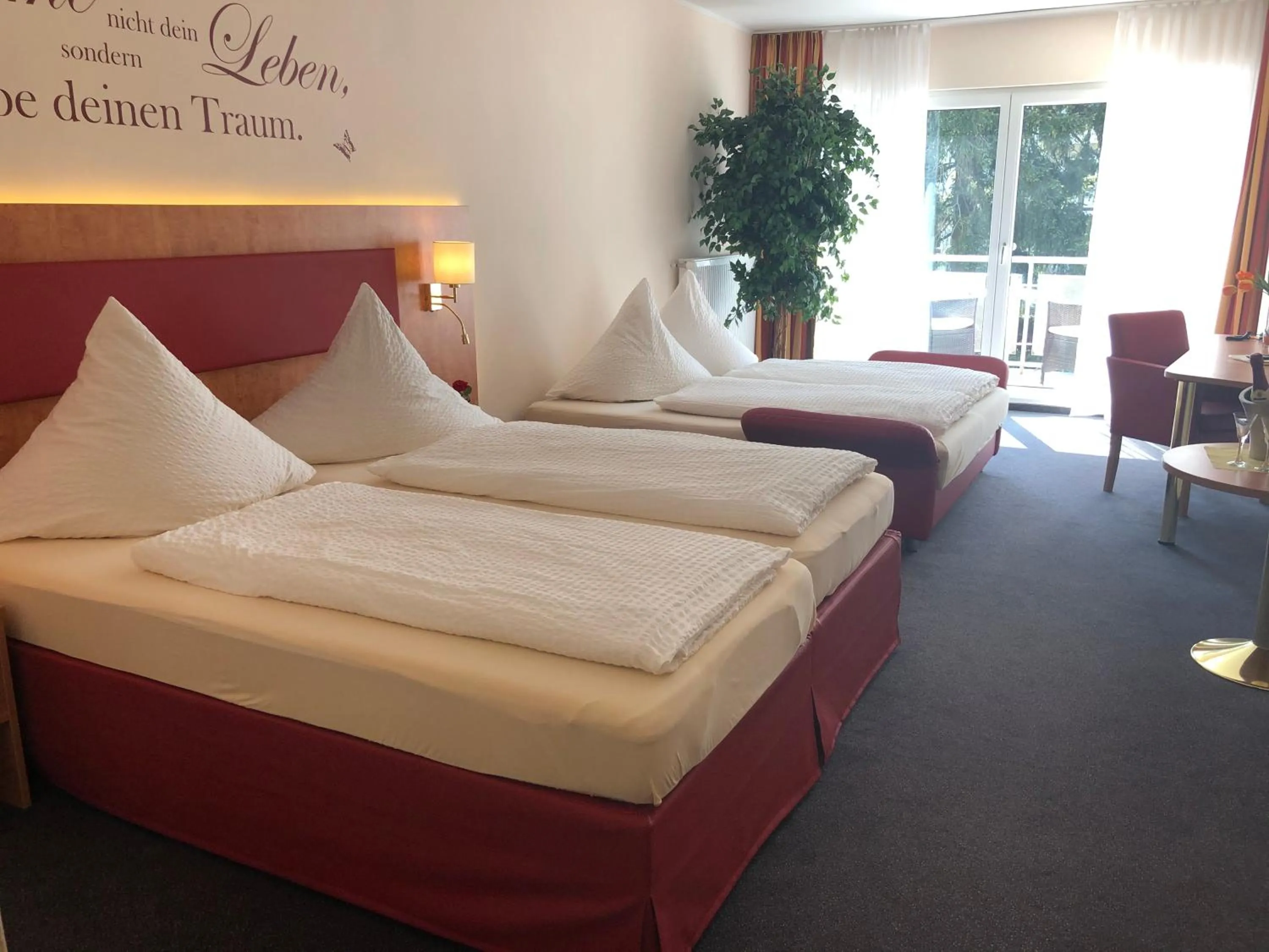 Photo of the whole room, Bed in Hotel Häfner