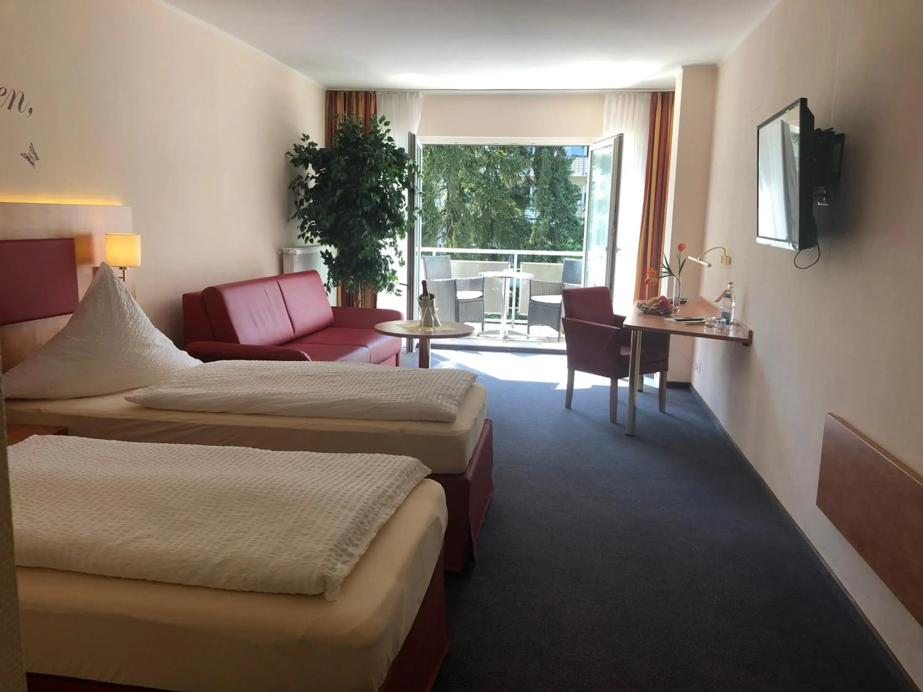 Comfort Double Room with Balcony in Hotel Häfner Comfort Double Room with Balcony in Hotel Häfner