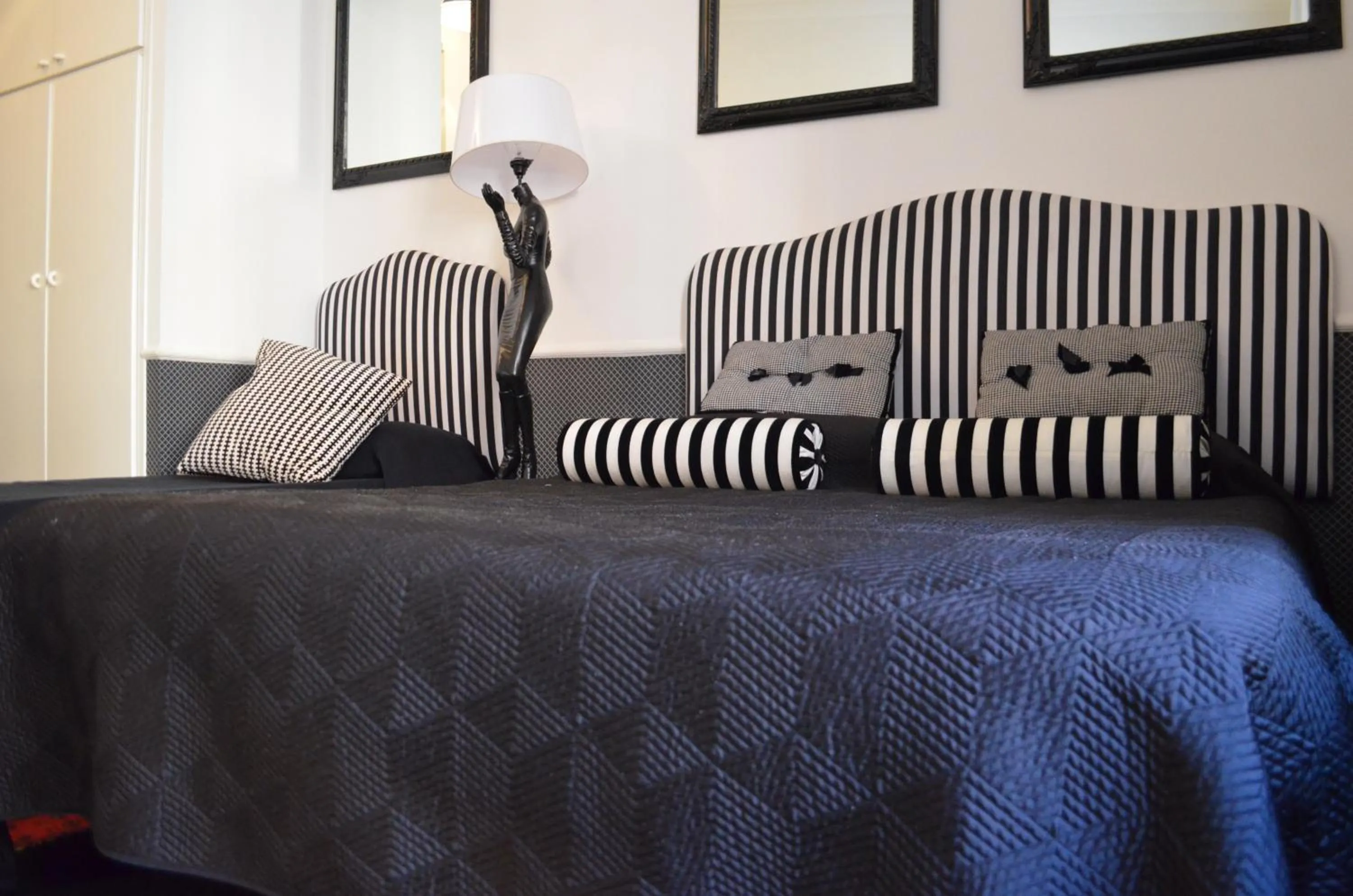 Bedroom, Bed in Sweetdreams Inn