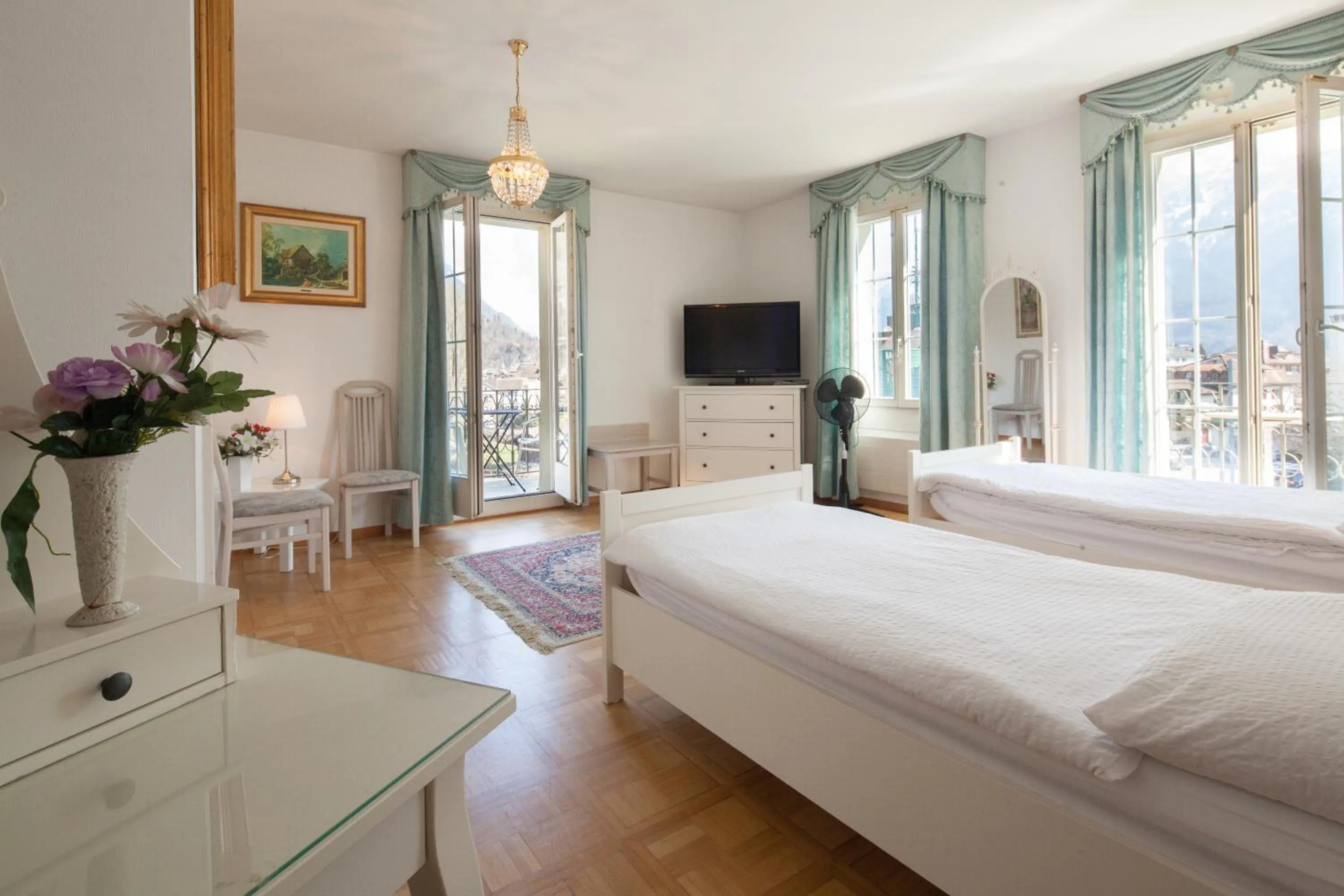 Decorative detail, Bed in Hotel Central Continental