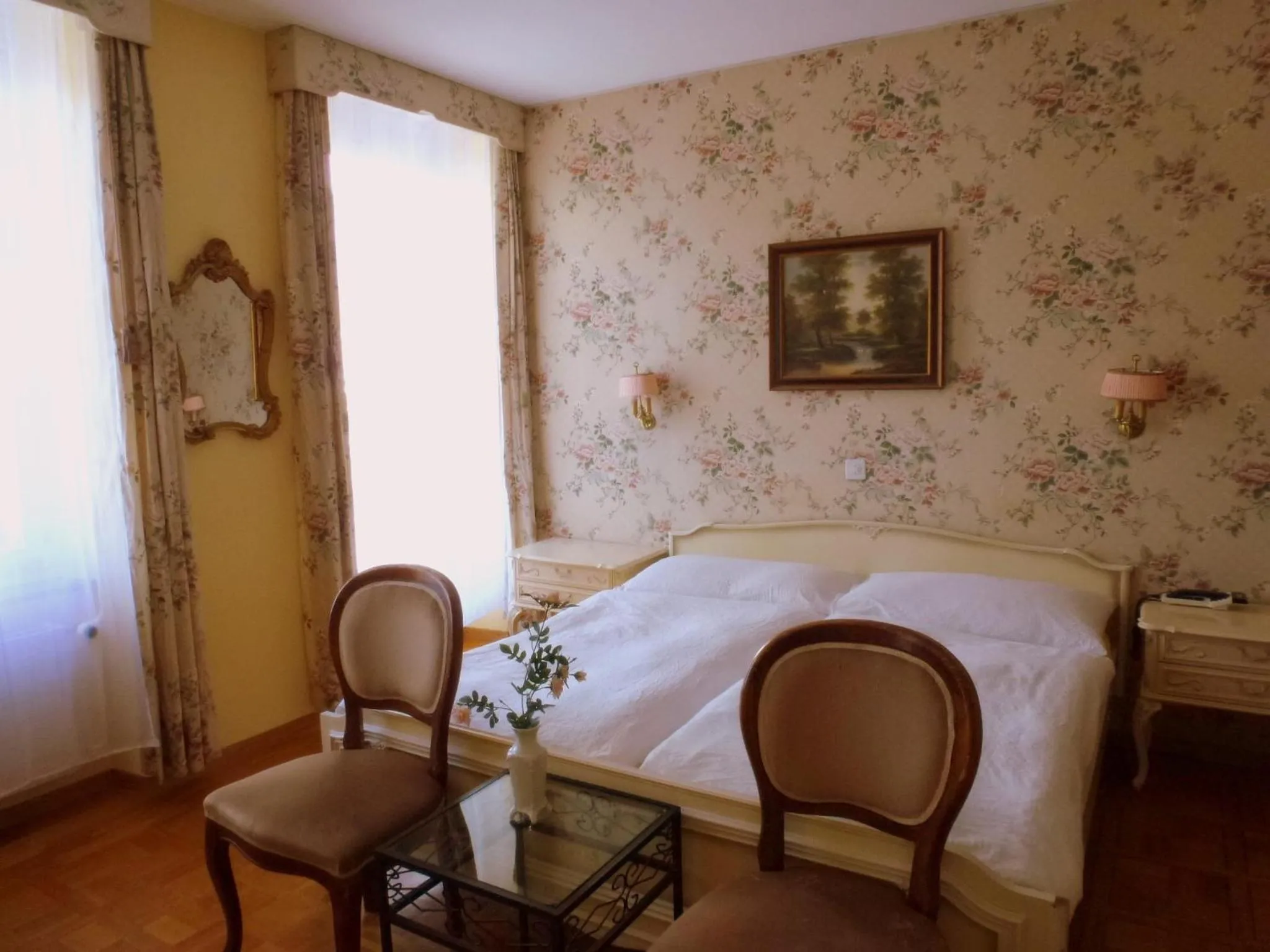 Bathroom, Bed in Hotel Central Continental