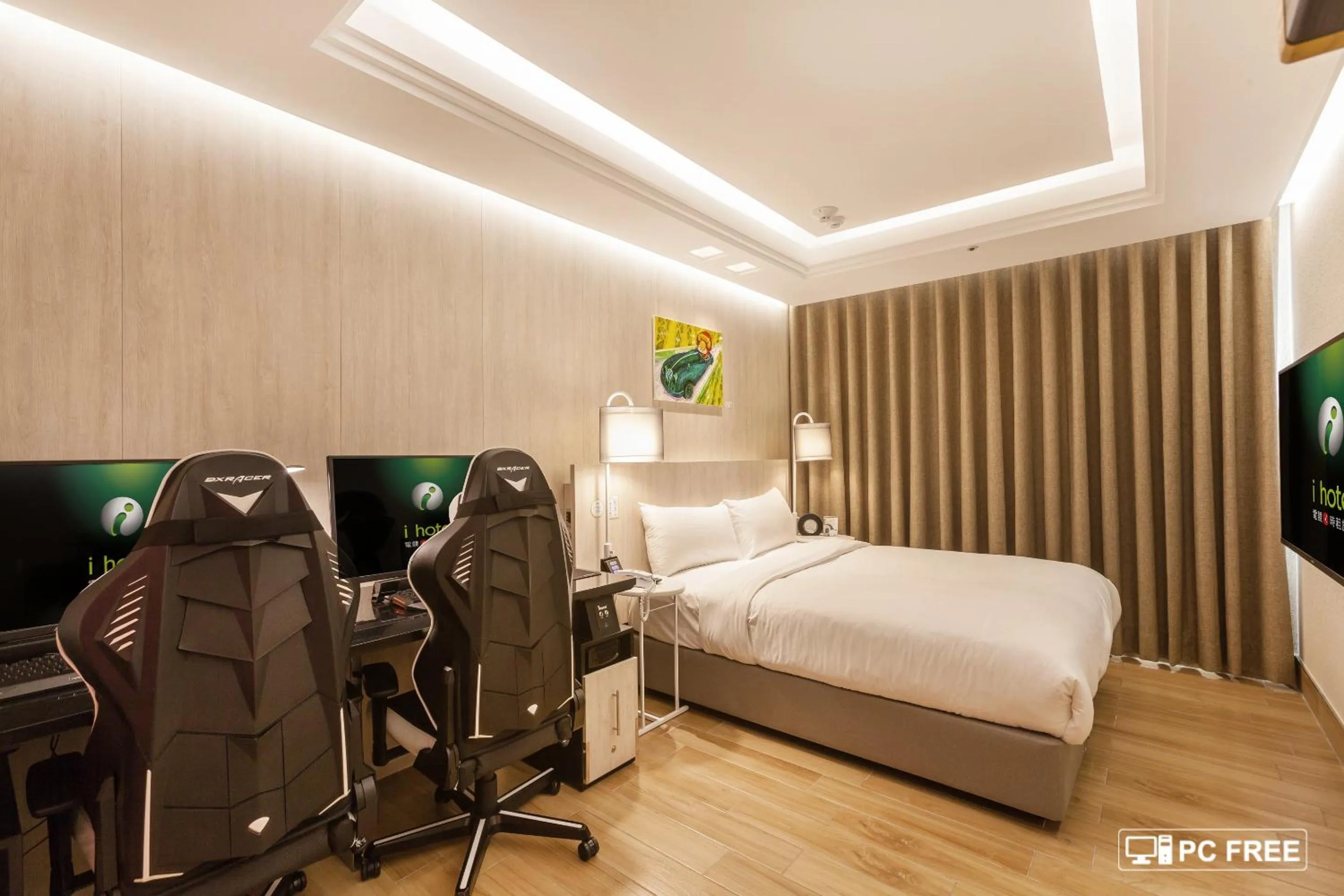 Photo of the whole room, Bed in i hotel 中壢館