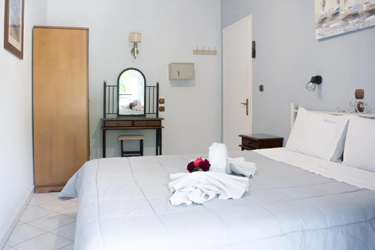 Bed in Marina Apartments, Agios Gordios Corfu