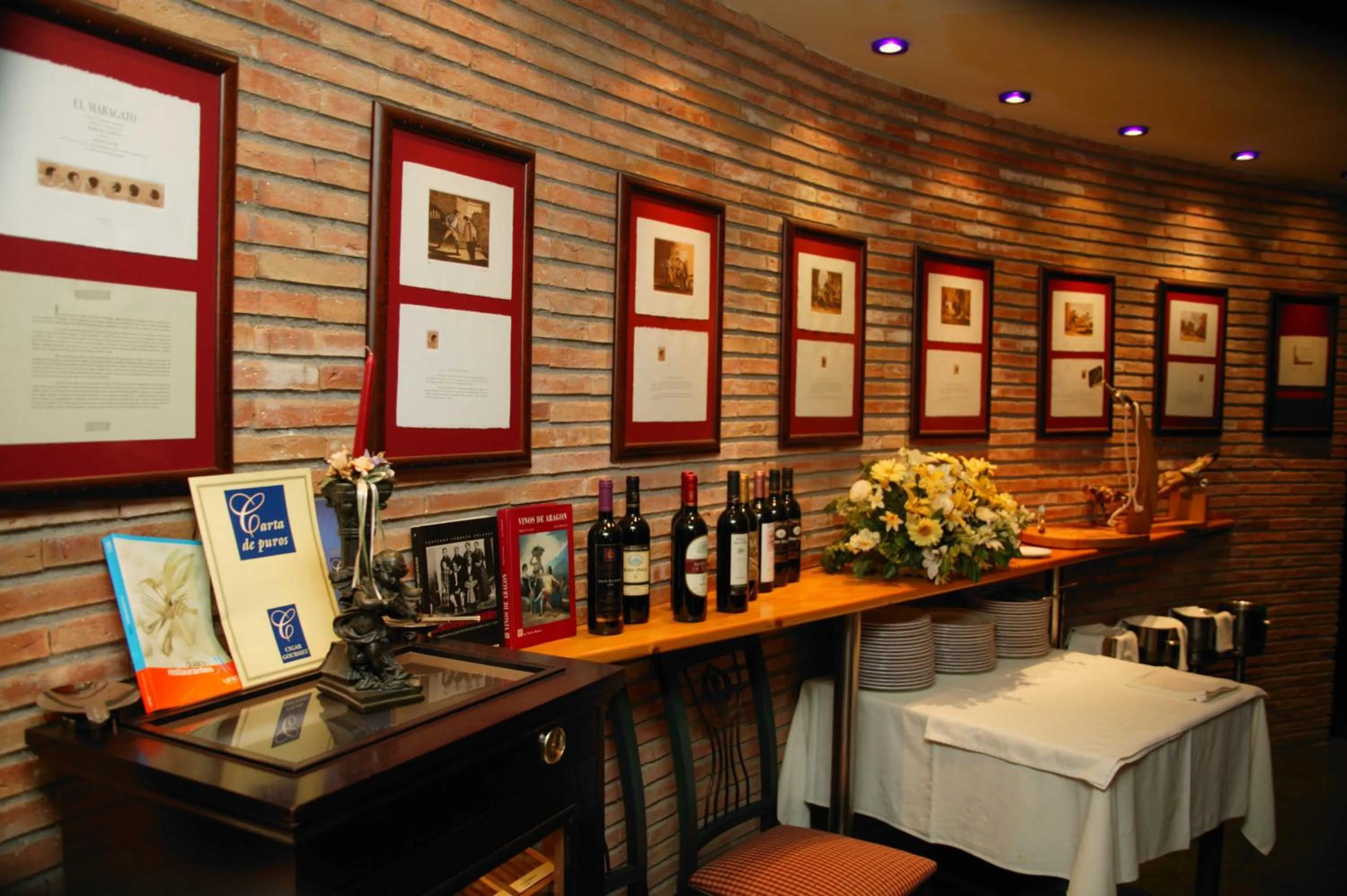 Restaurant/places to eat in El Patio