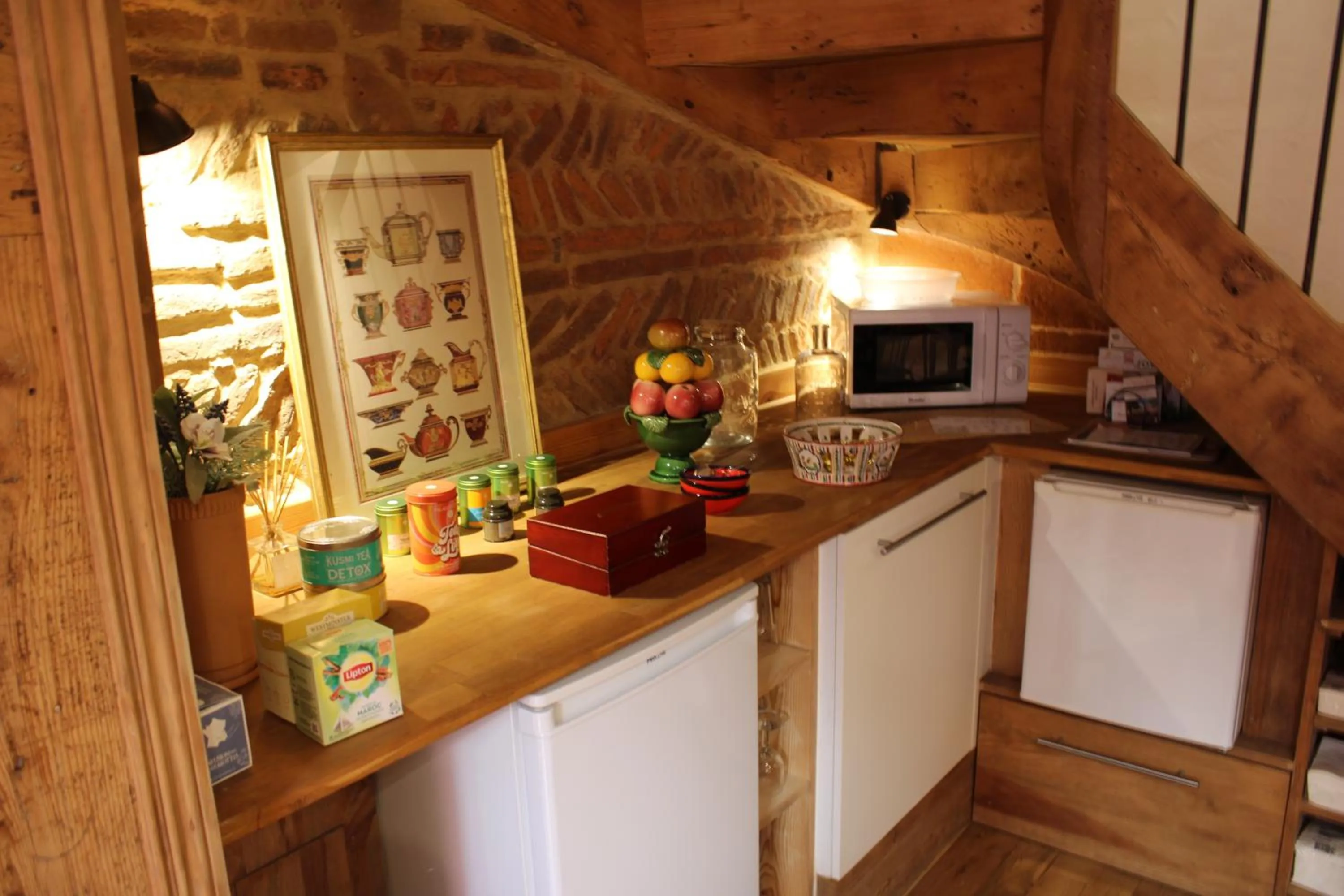 Communal kitchen in Ombre Rose