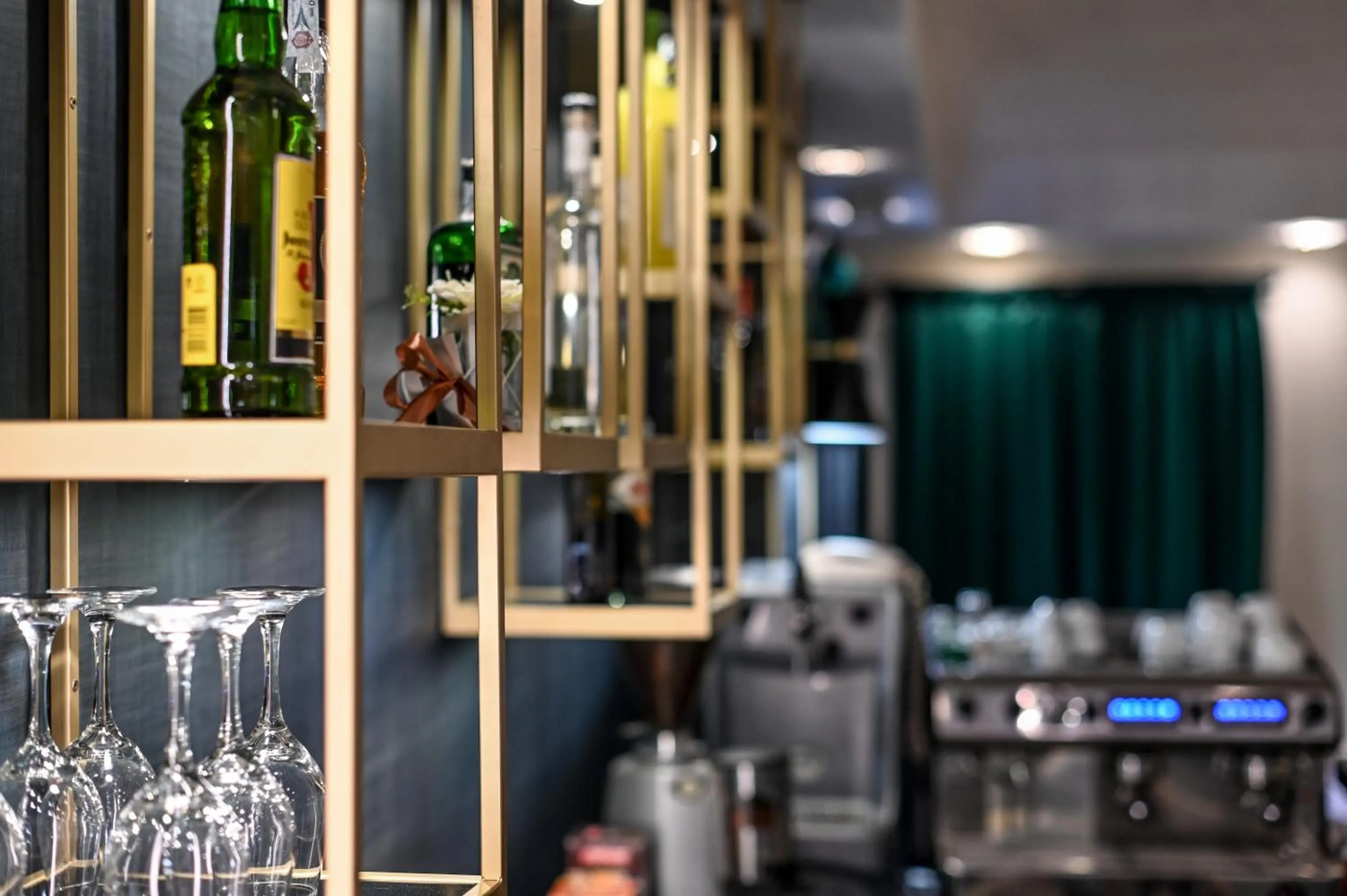 Coffee/tea facilities in Roma Domus Hotel