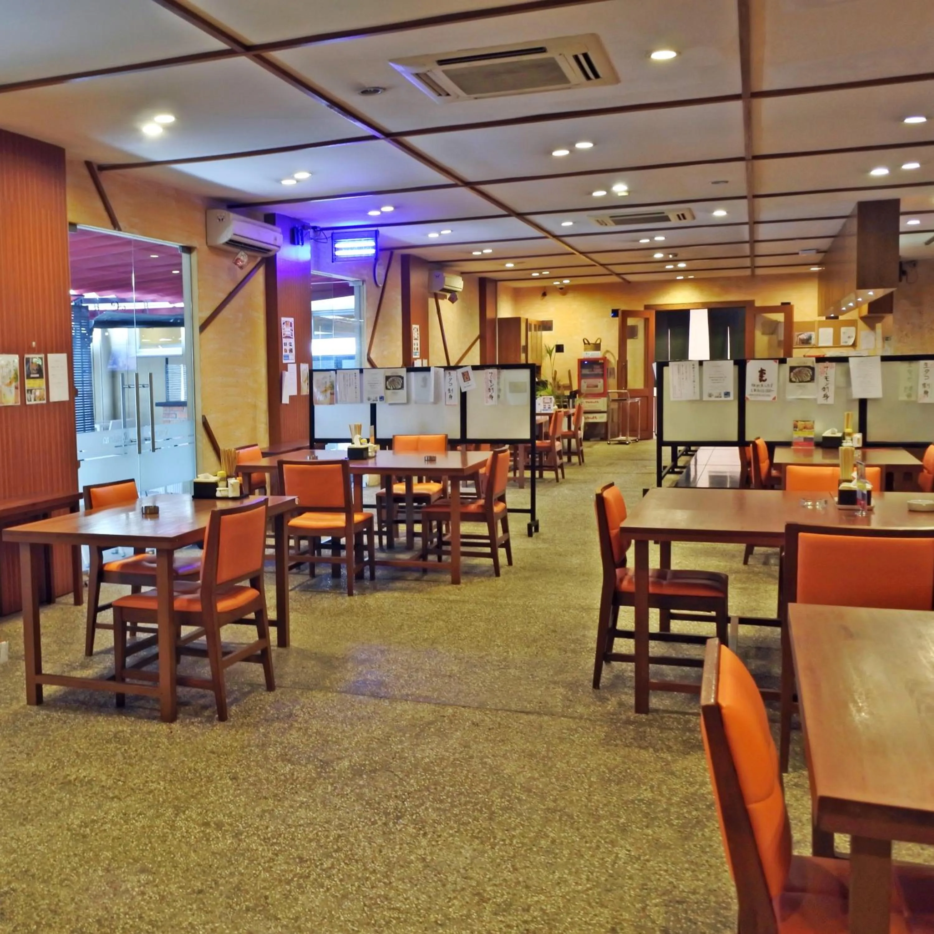 Restaurant/places to eat in Sancrest Residence Deltamas