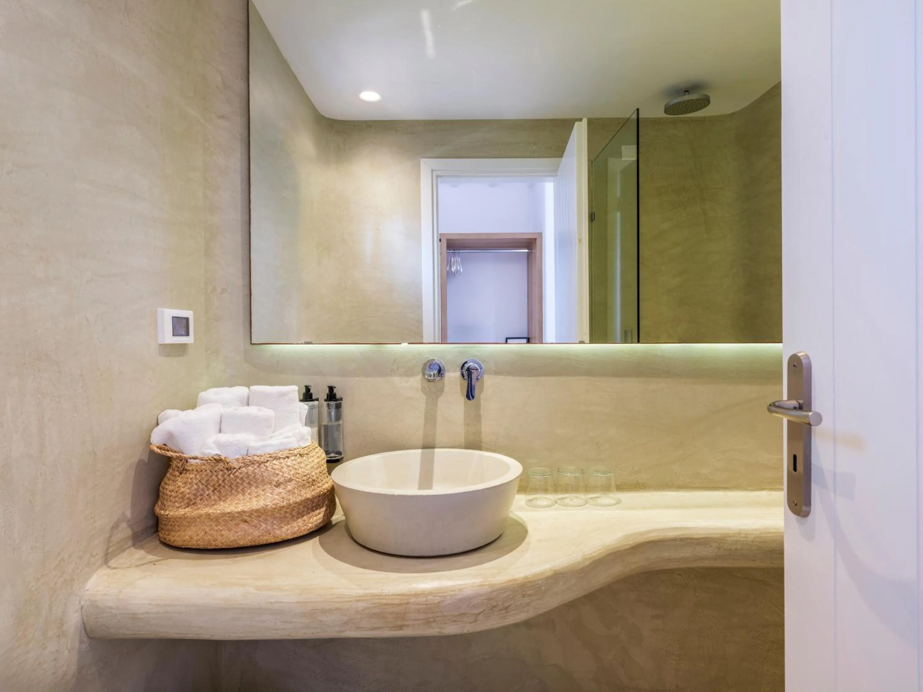 Bathroom in Jason Hotel