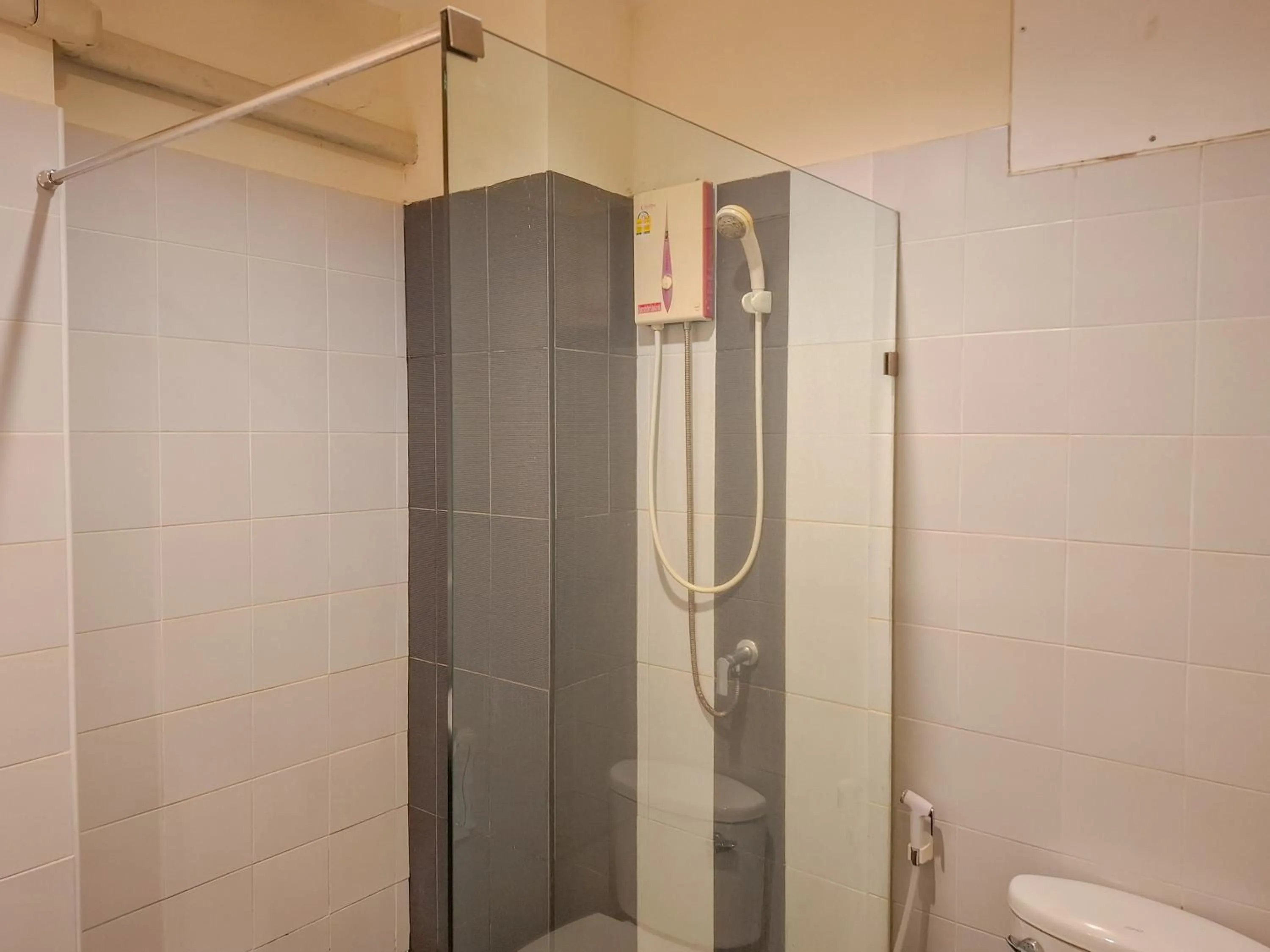 Shower in The Hideaway Resort Pattaya