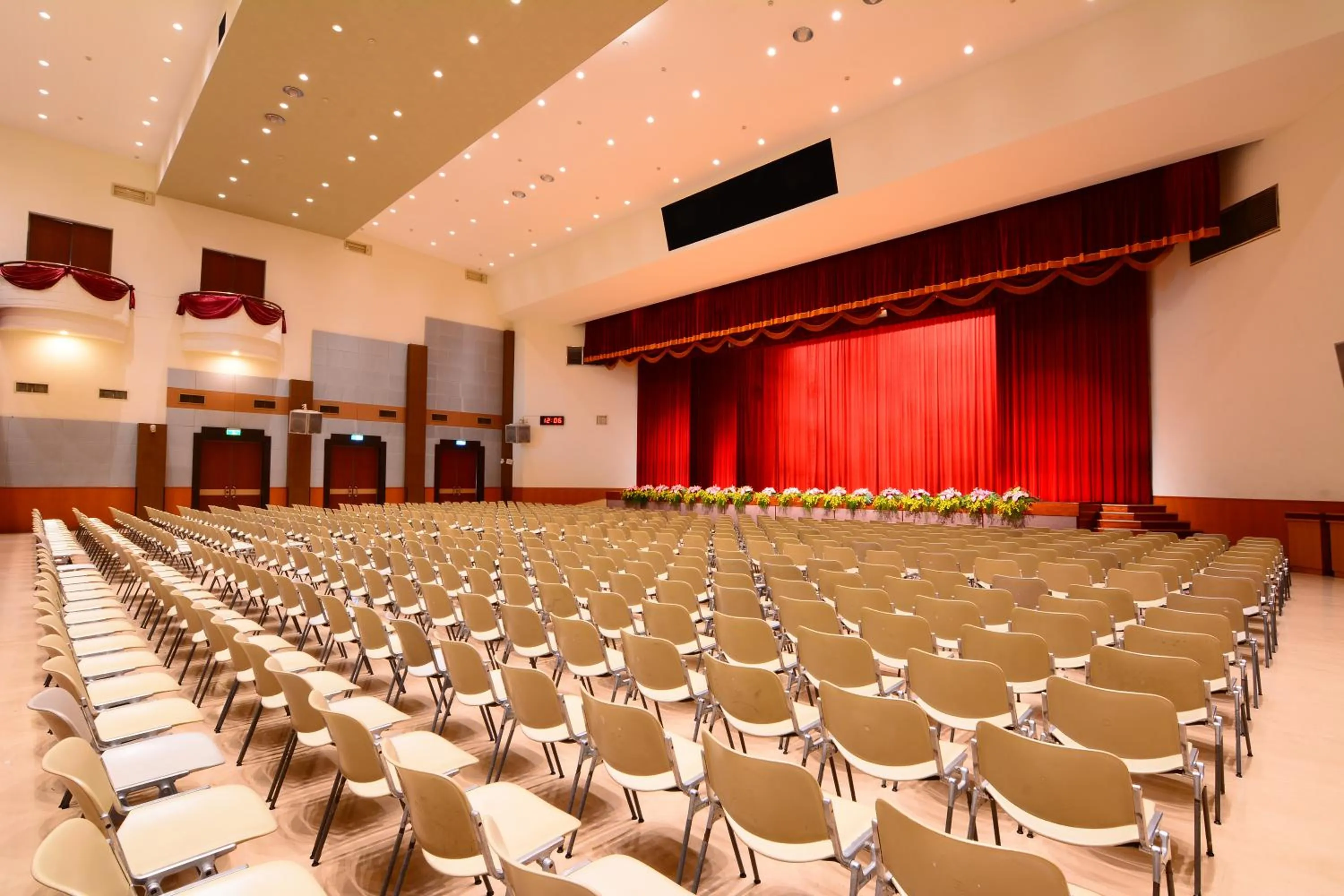 Business facilities in CHIENTAN Youth Hotel