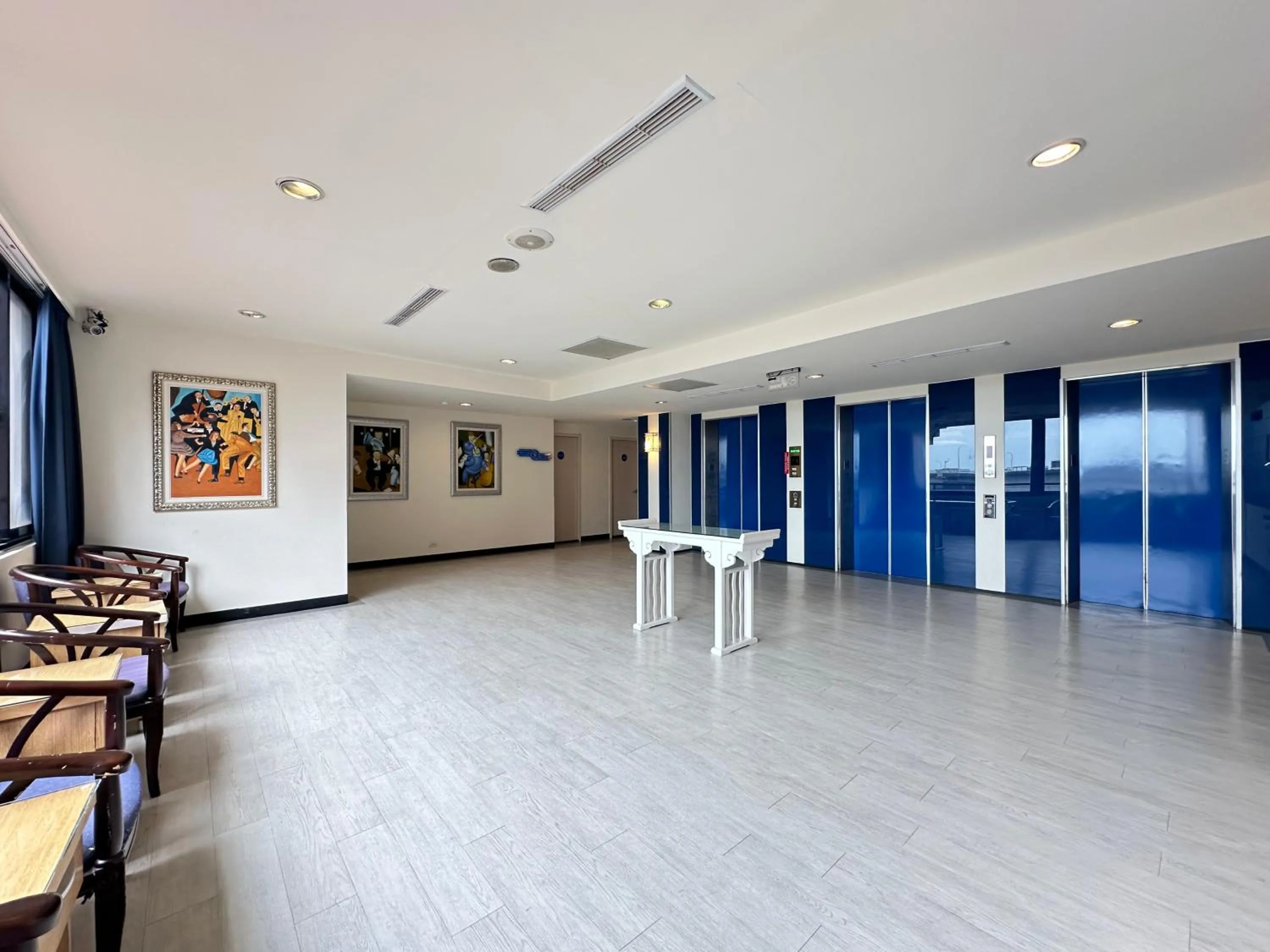 Seating area in CHIENTAN Youth Hotel