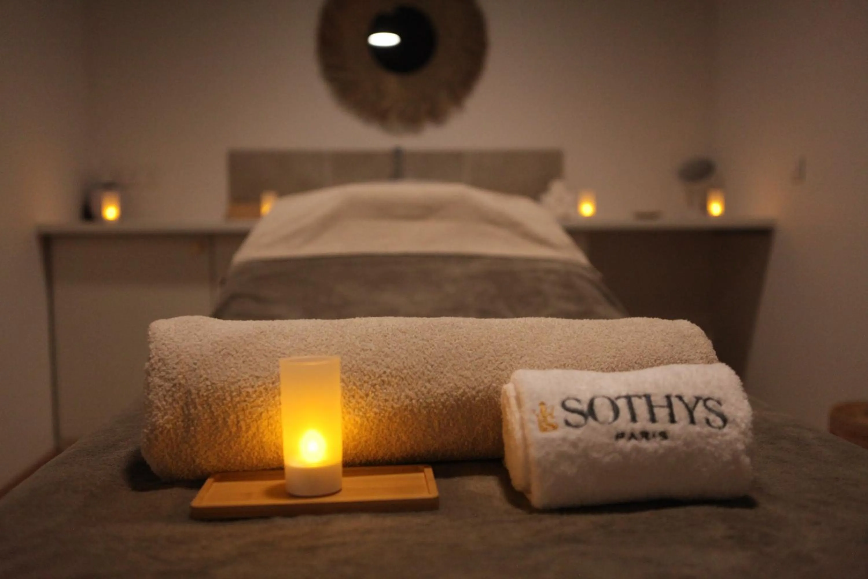 Massage, Bed in Le Château De Beaulieu