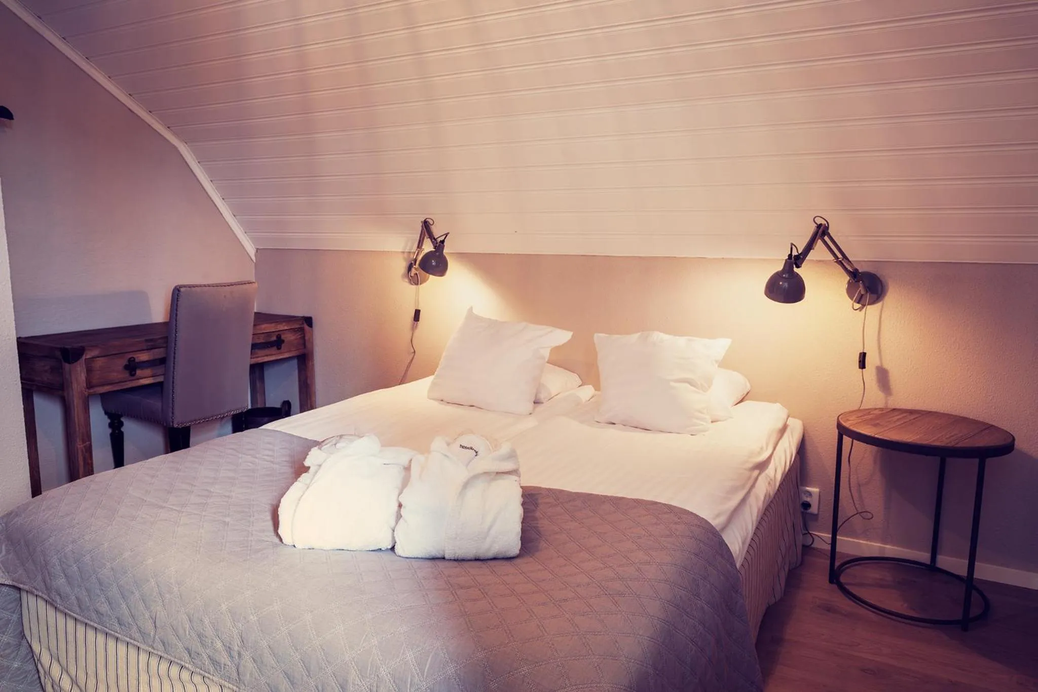 Bed in Hotell Mossbylund