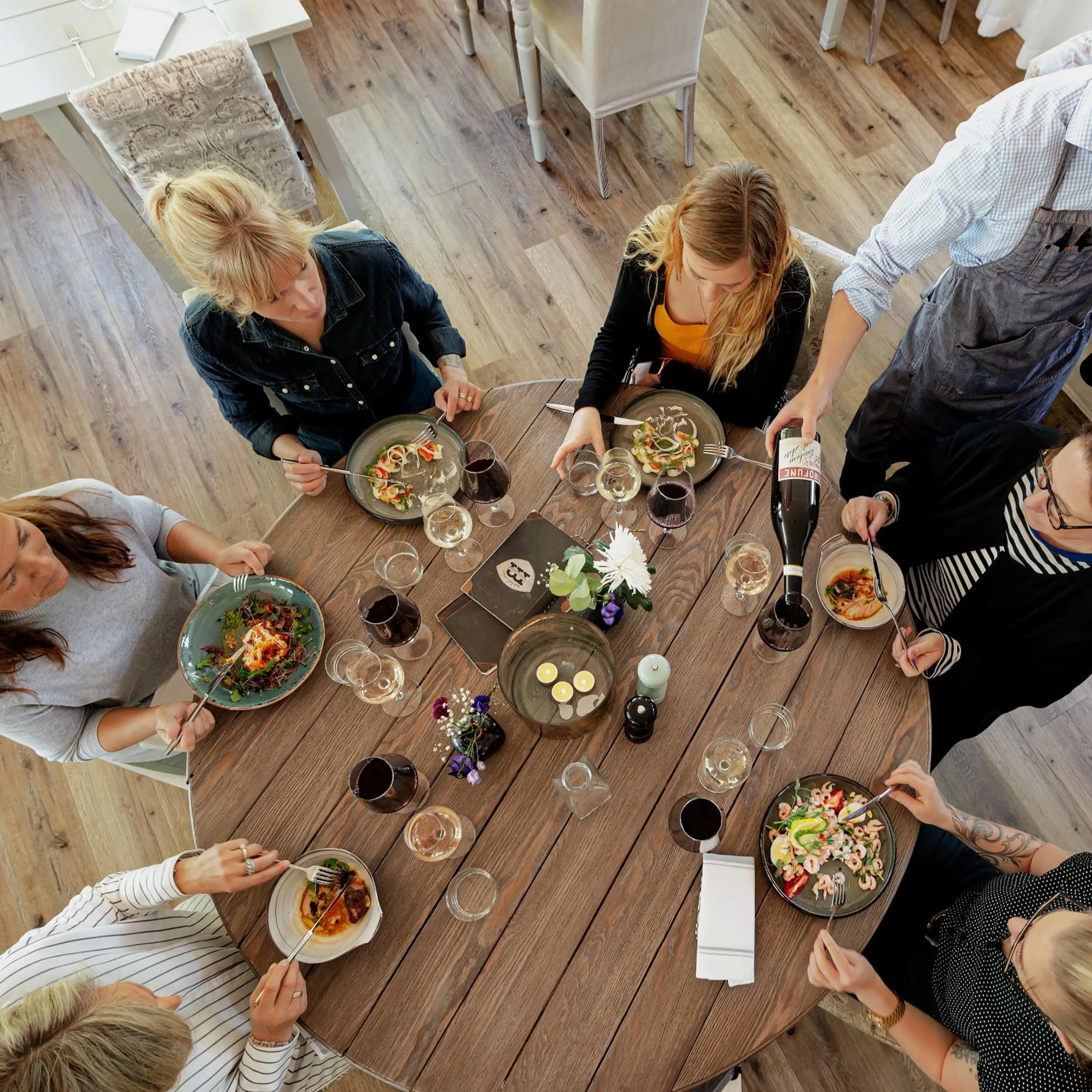 People in Hotell Mossbylund