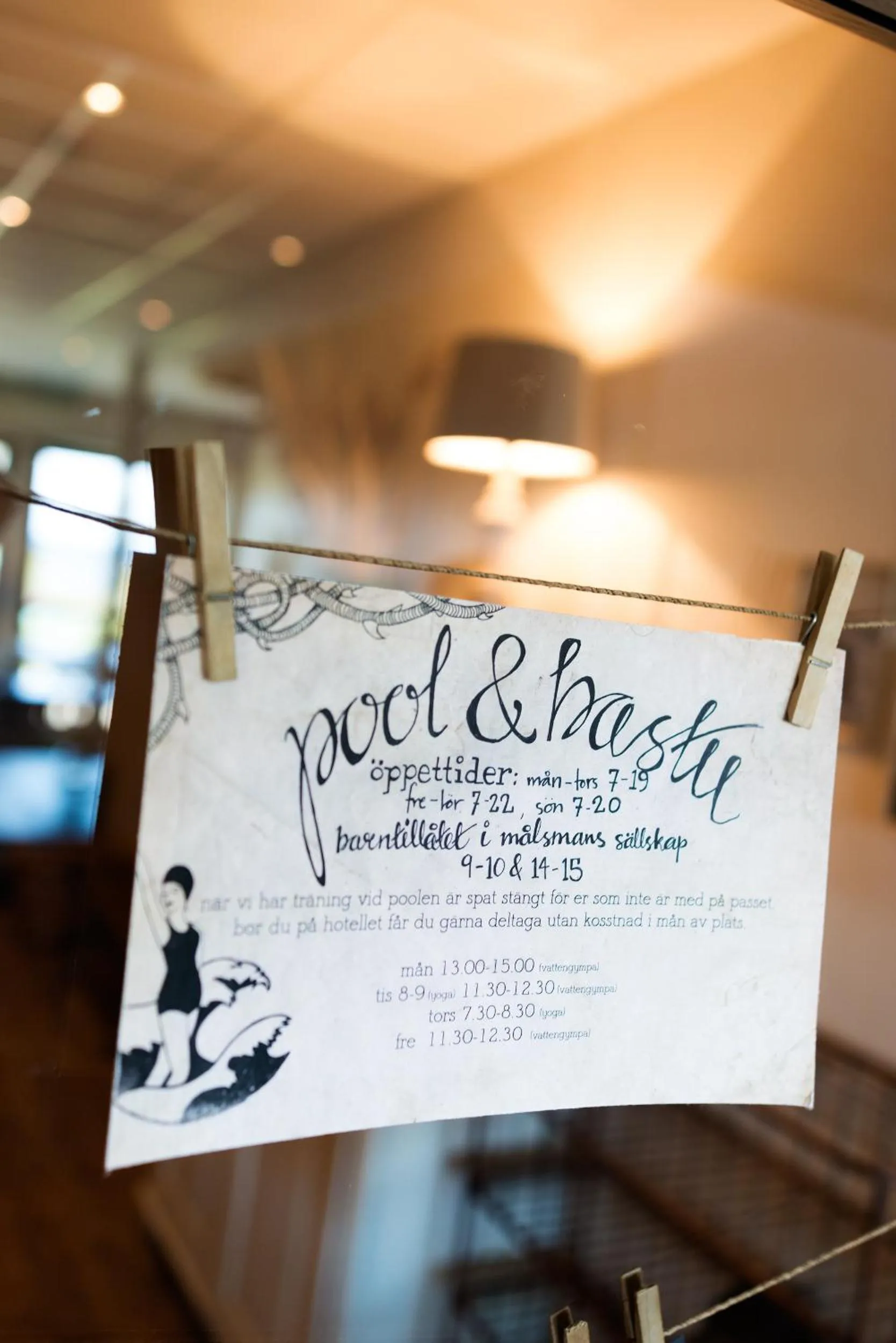 Swimming pool in Hotell Mossbylund