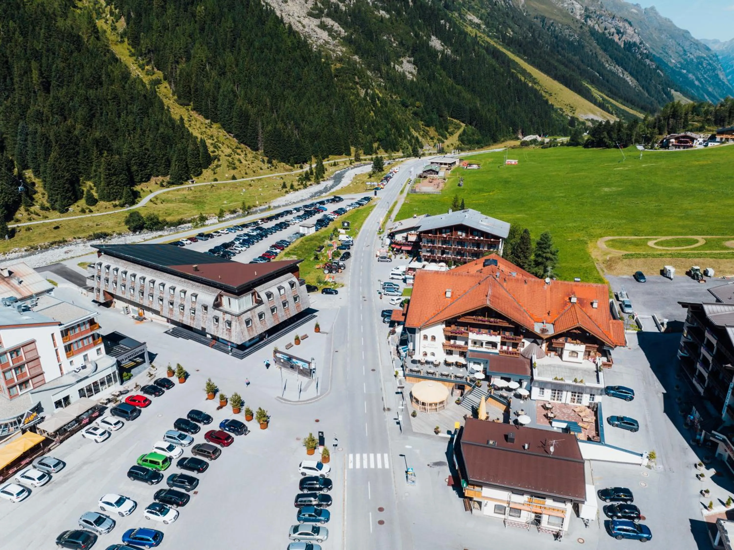 Property building in Hotel Mittagskogel Pitztal