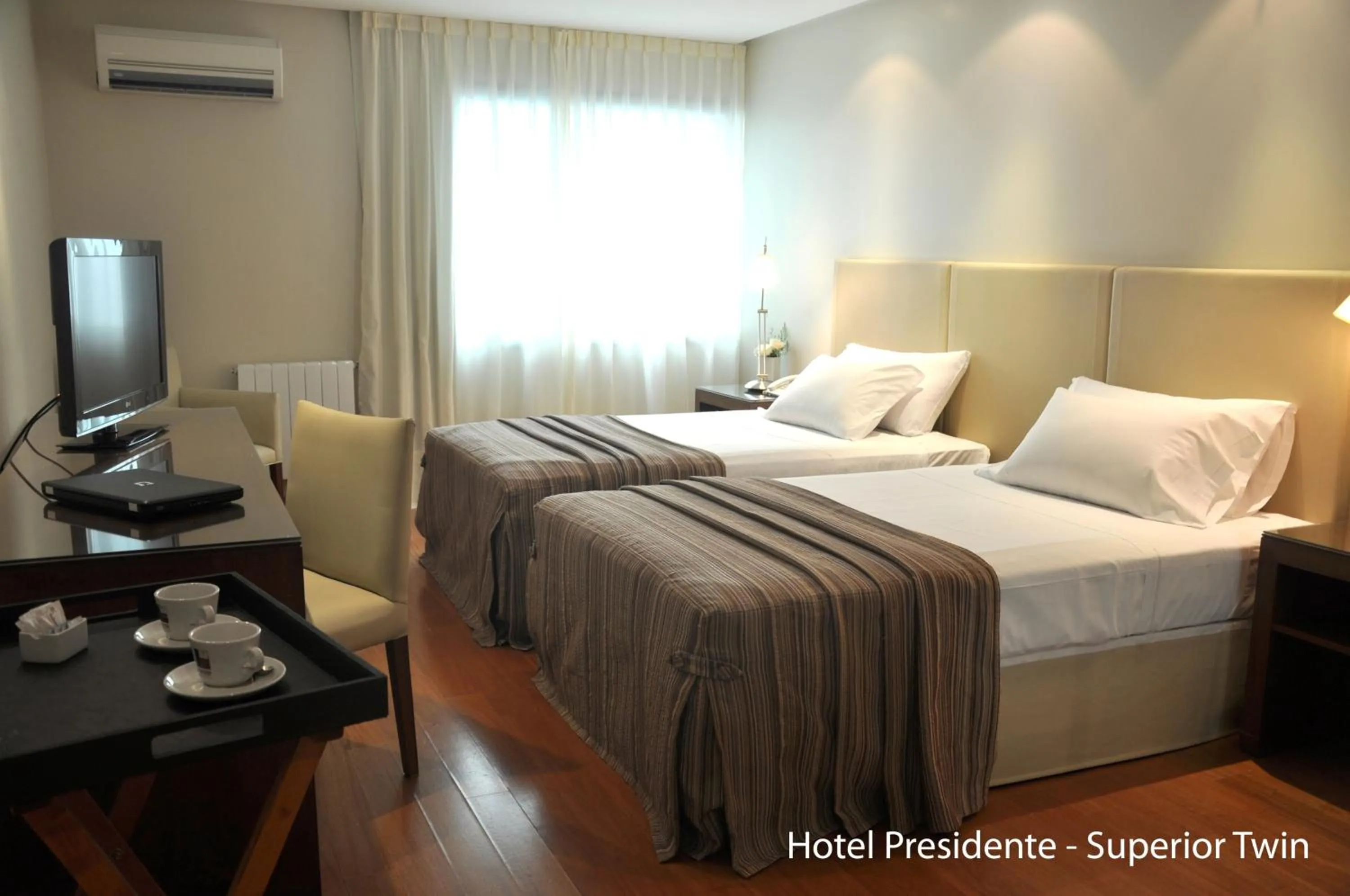 Bedroom, Bed in Hotel Solans Presidente
