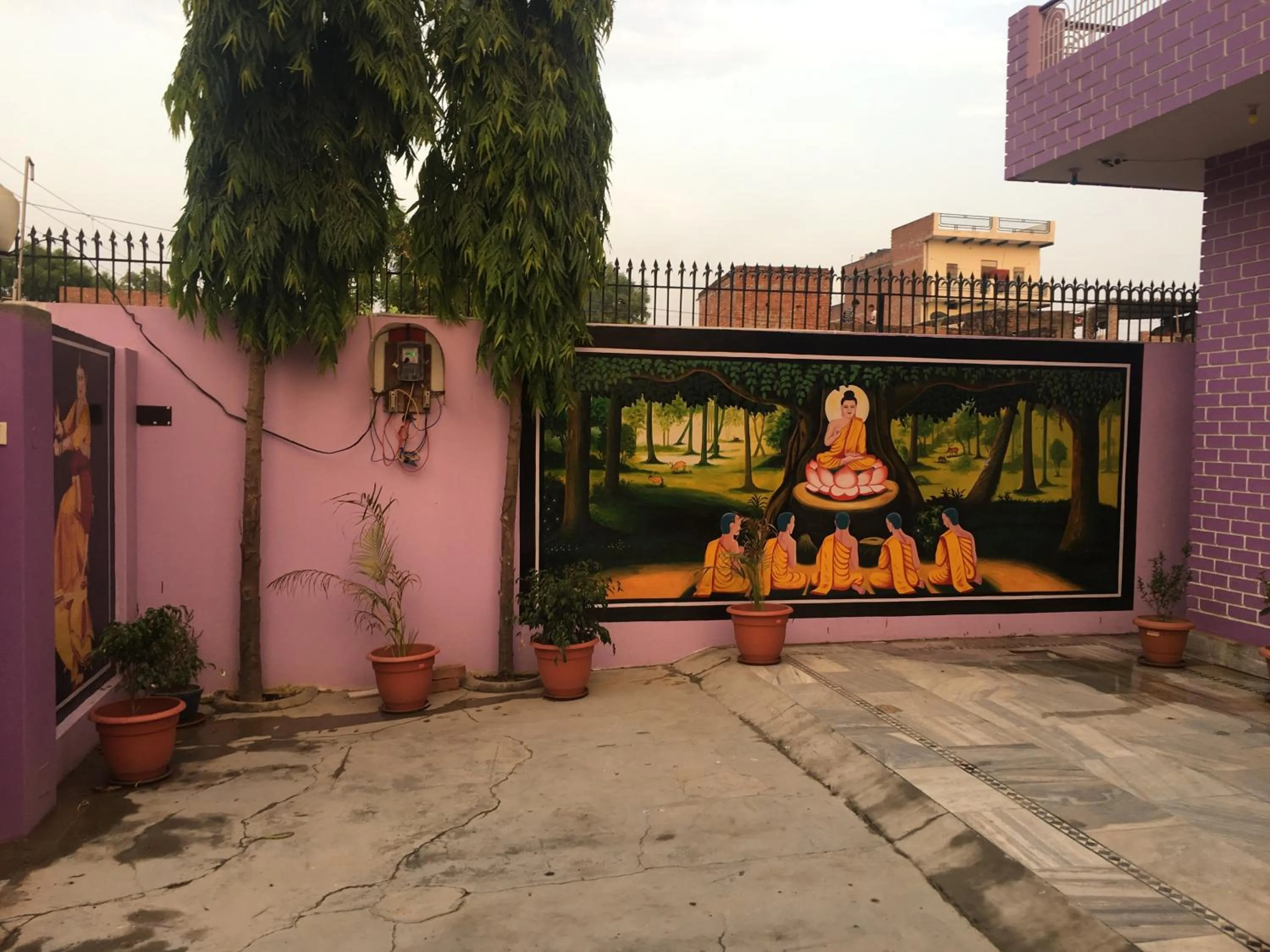 Decorative detail in Srishti Shelter