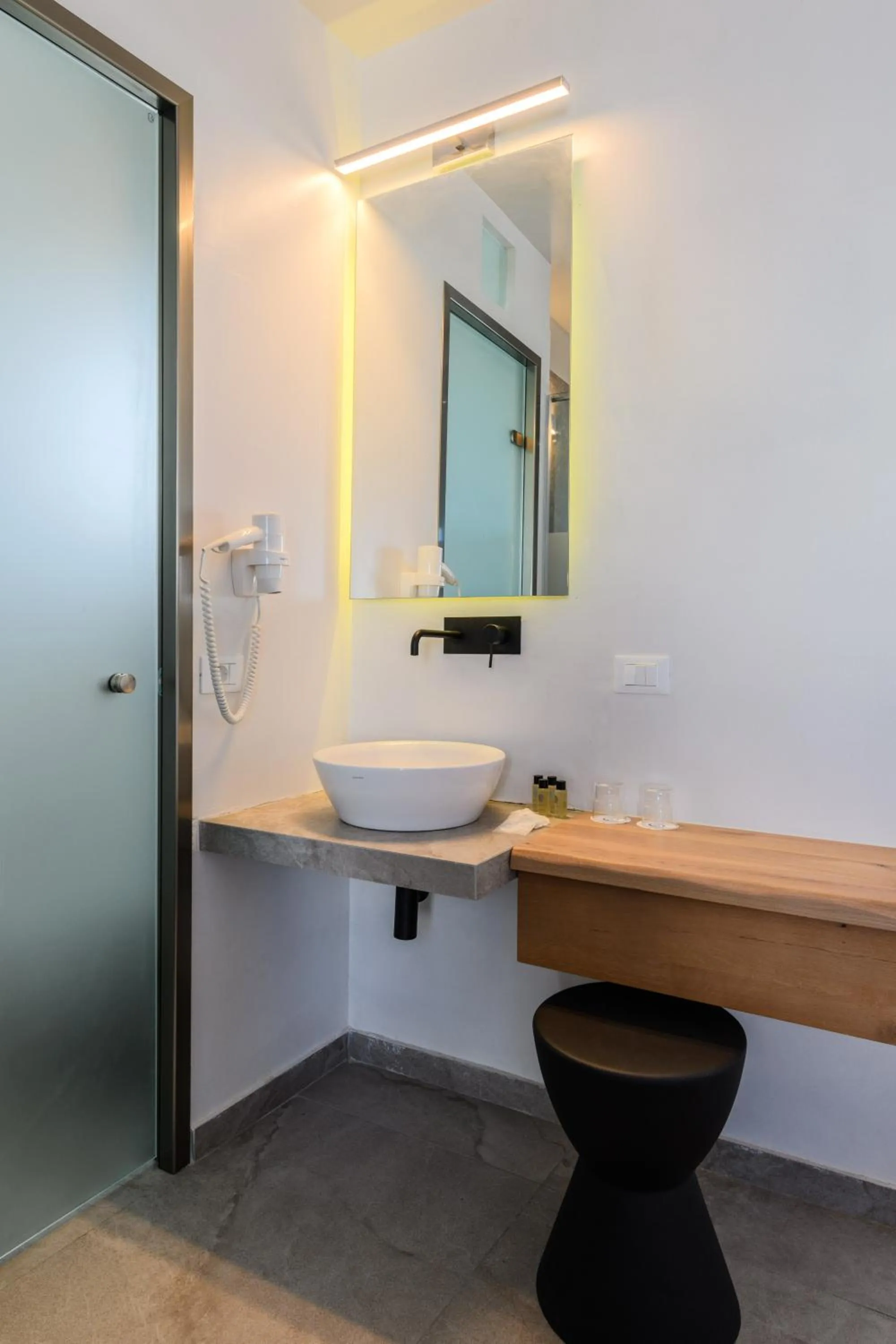 Bathroom in Magas Hotel